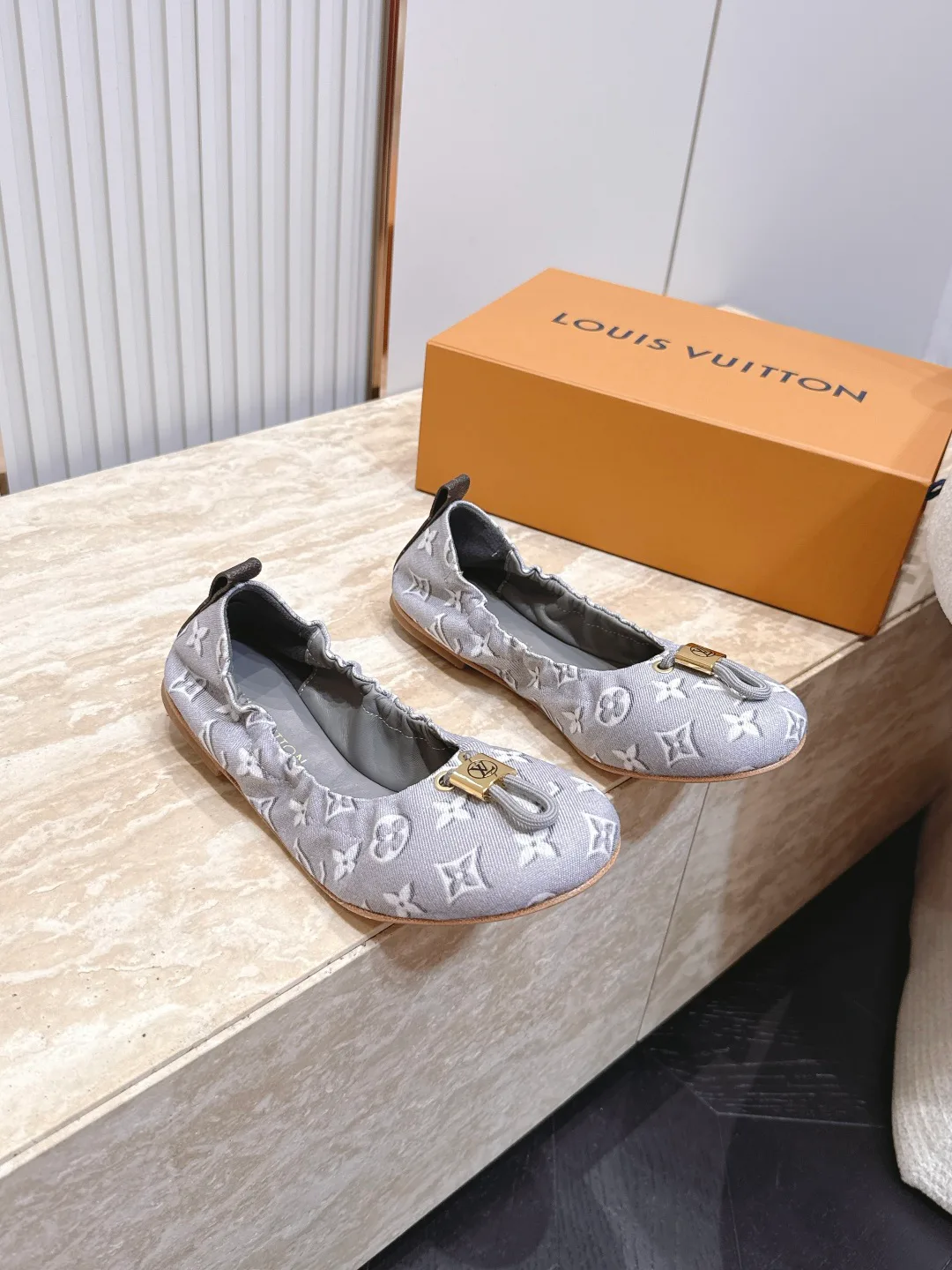 Балетки Женские Louis Vuitton 17178357