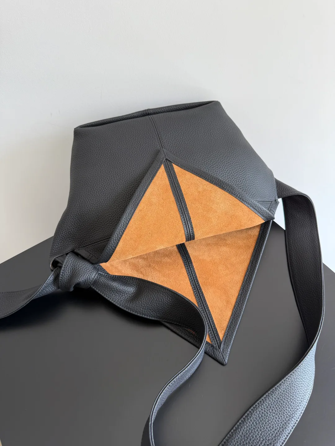 Сумки На Ремне Женские Bottega Veneta 595573