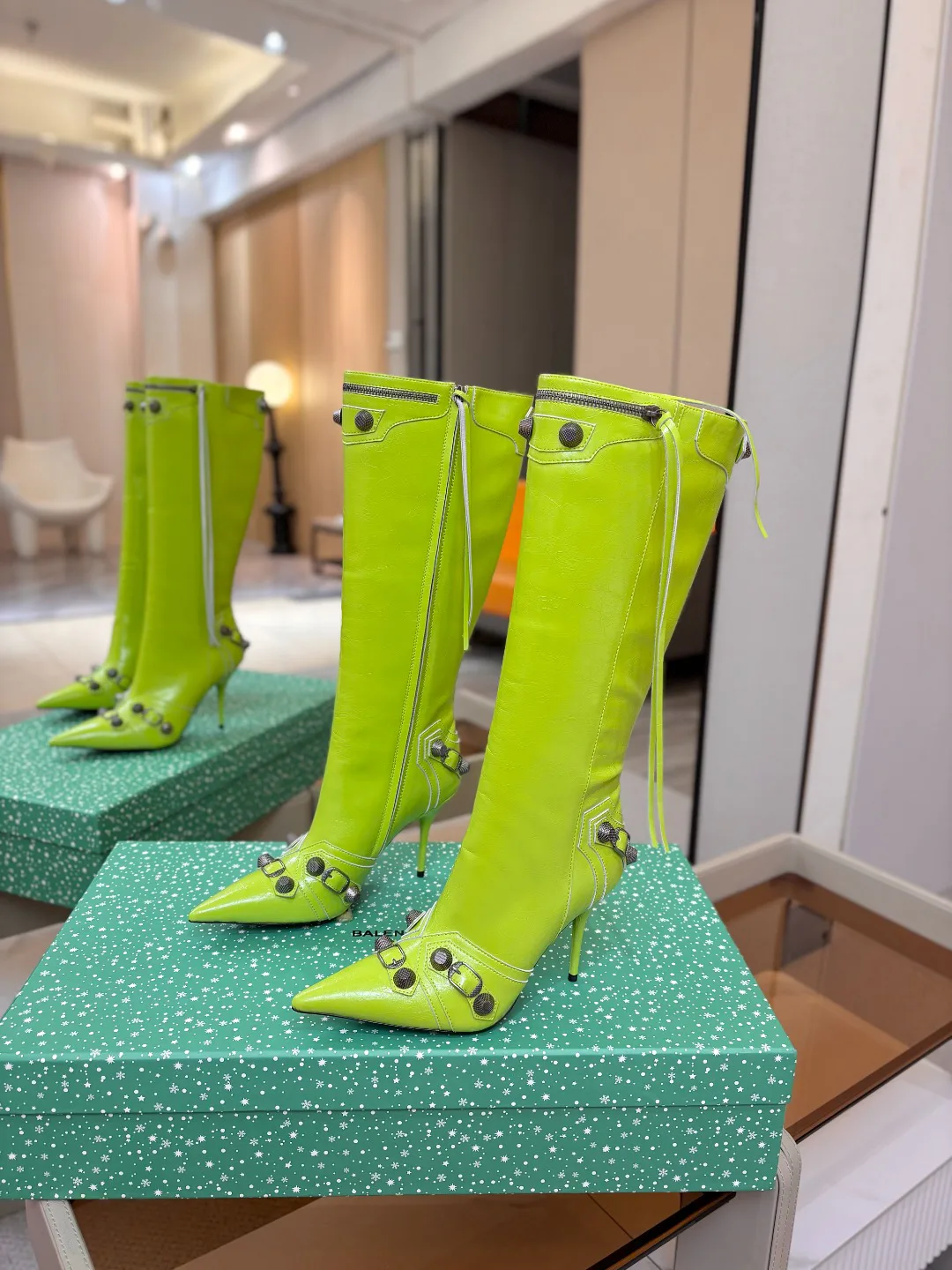 Сапоги Женские Balenciaga 18521339