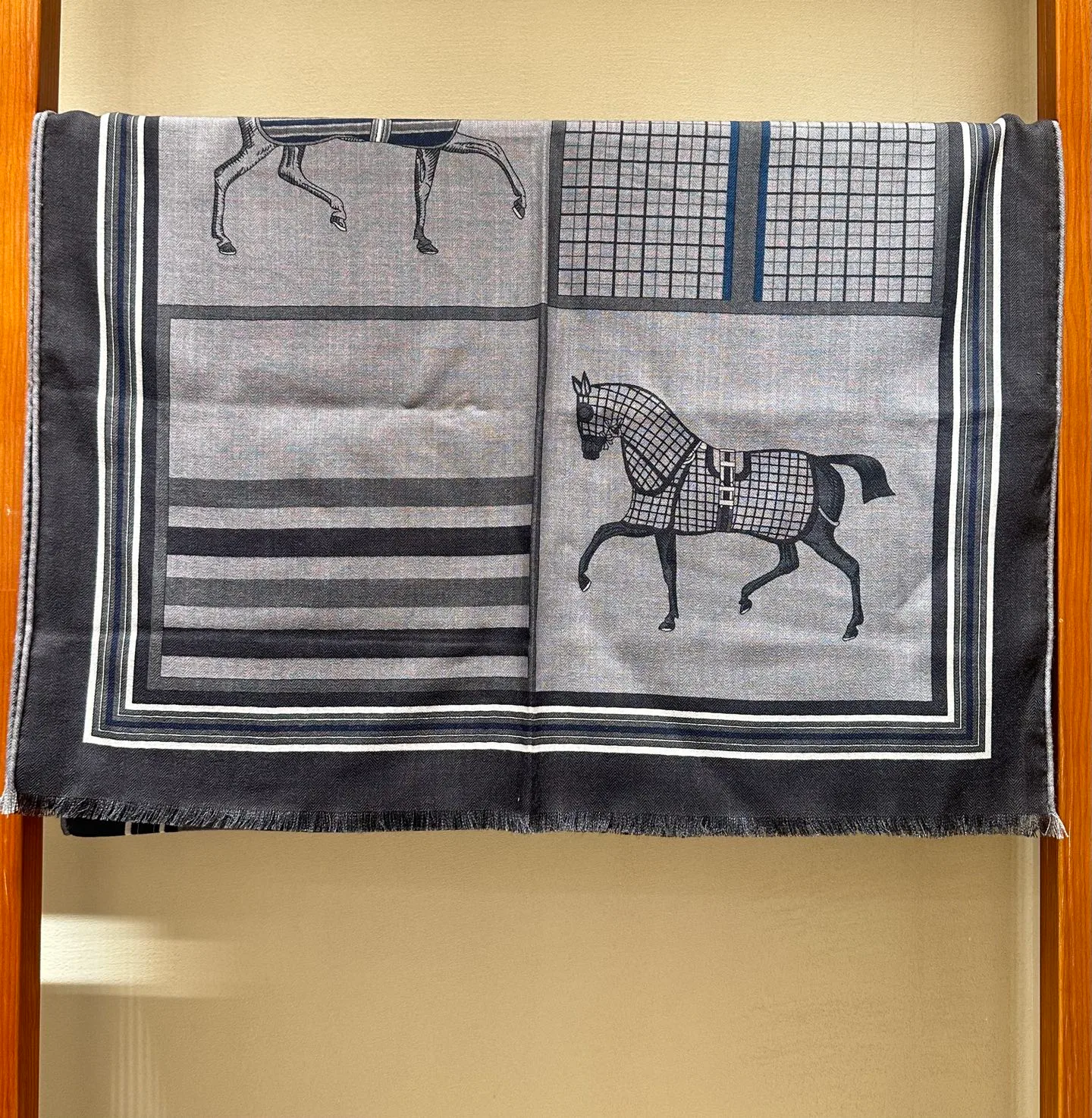Шарфы Hermes 18222475