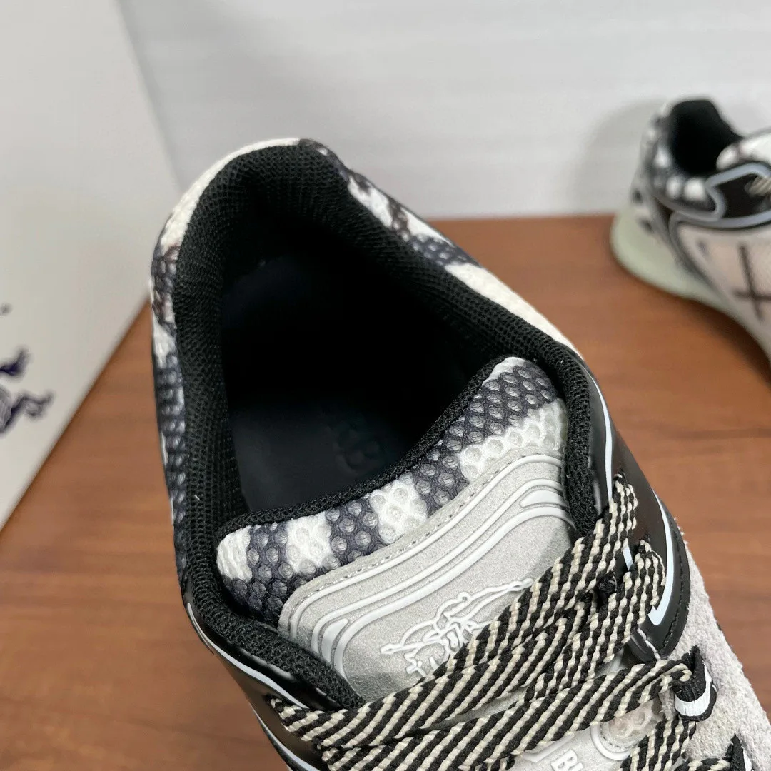 Кроссовки Мужские Burberry 1676299