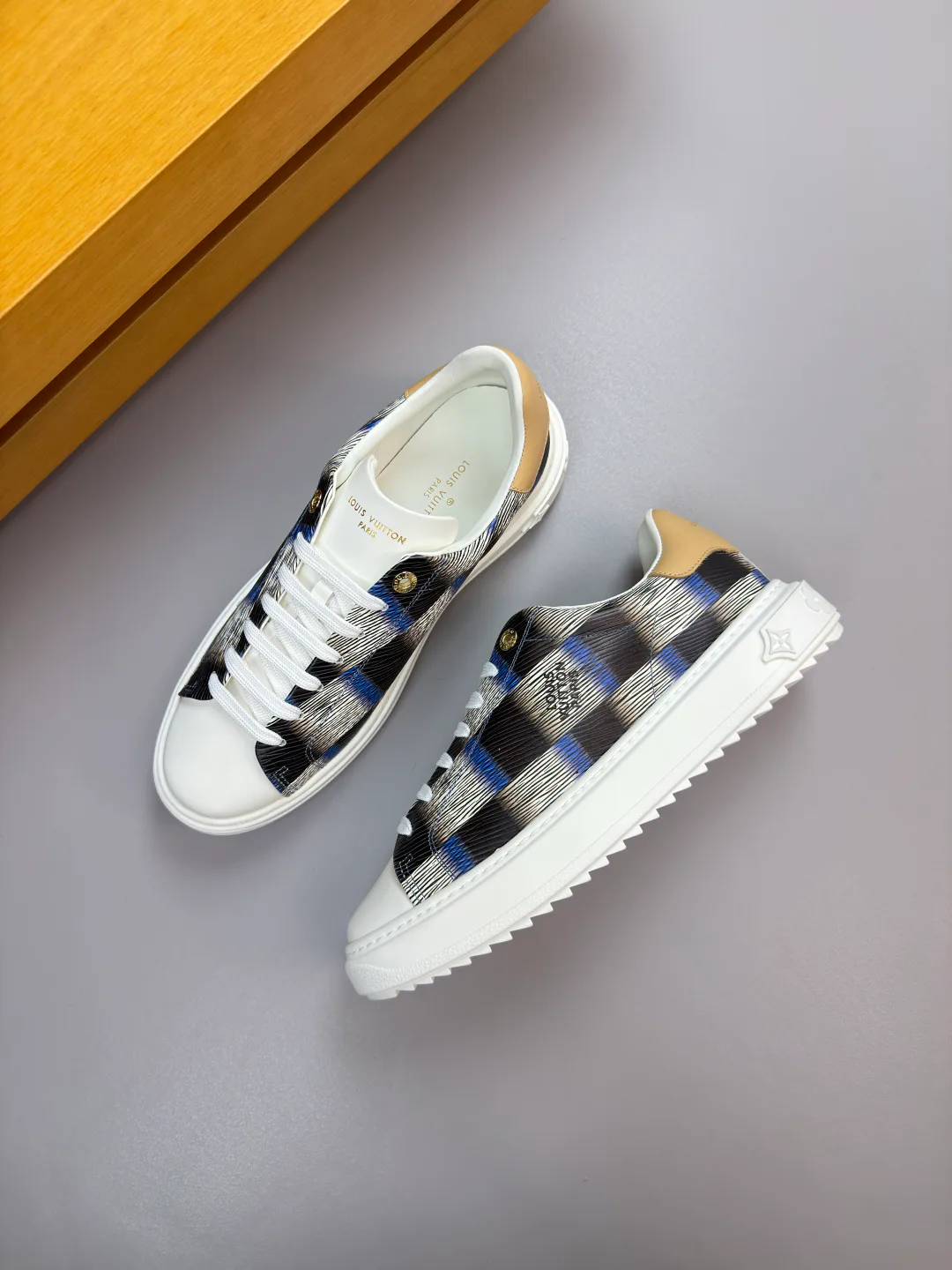 Кроссовки Женские Louis Vuitton 2652655