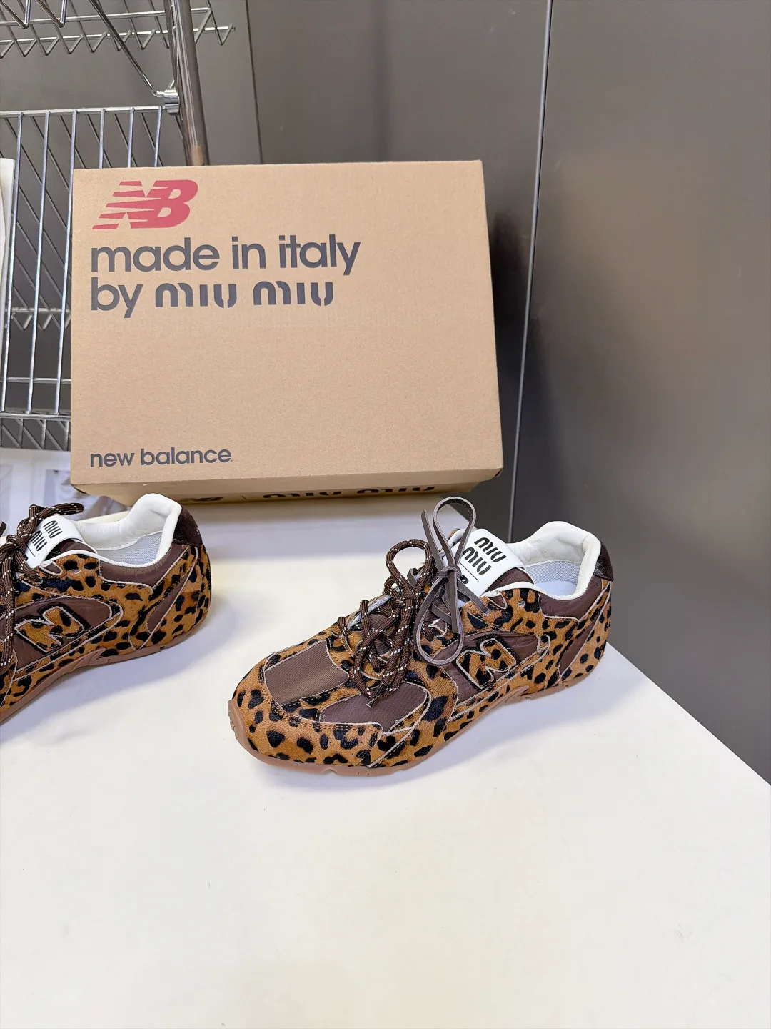 Кроссовки Женские Miu Miu 18477374