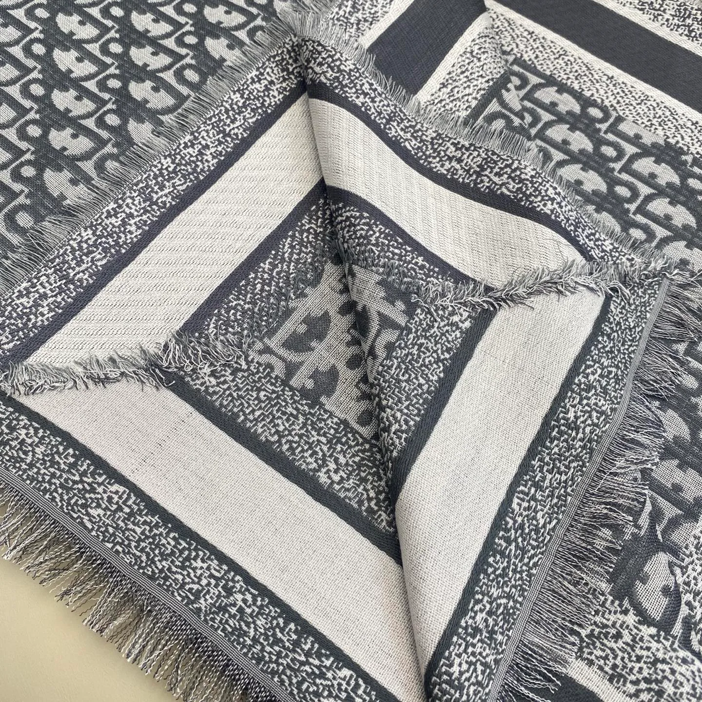 Шарфы Christian Dior 91071