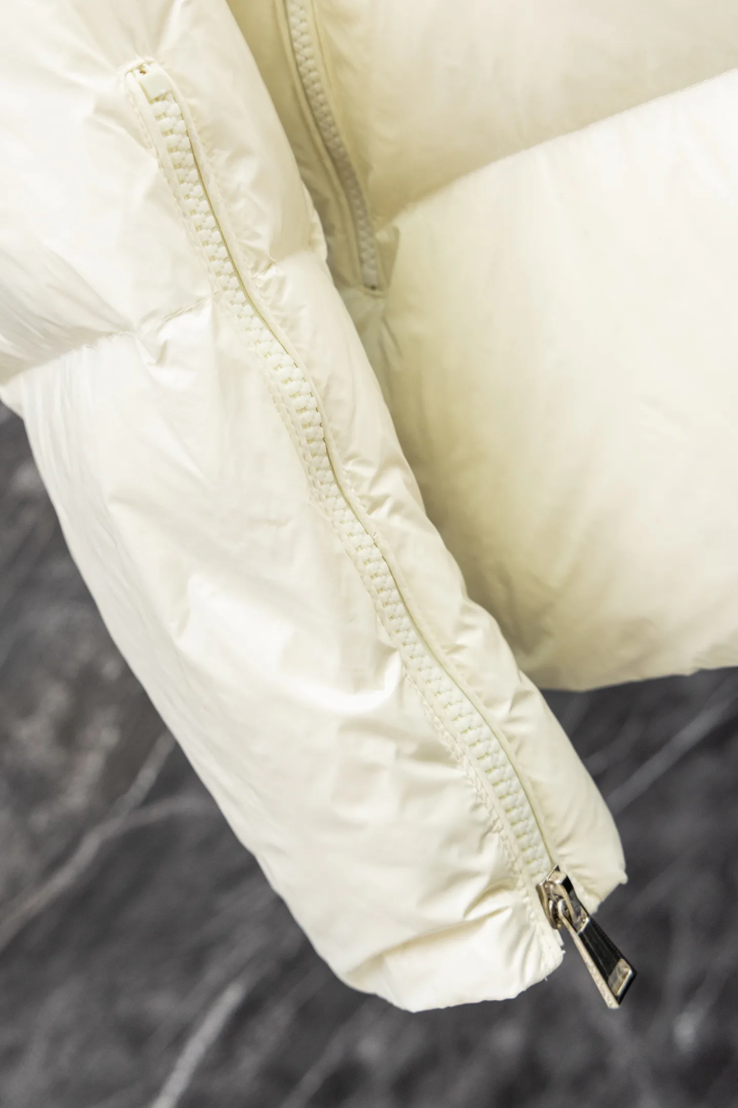 Куртки И Пуховики Женские Moncler 18507208