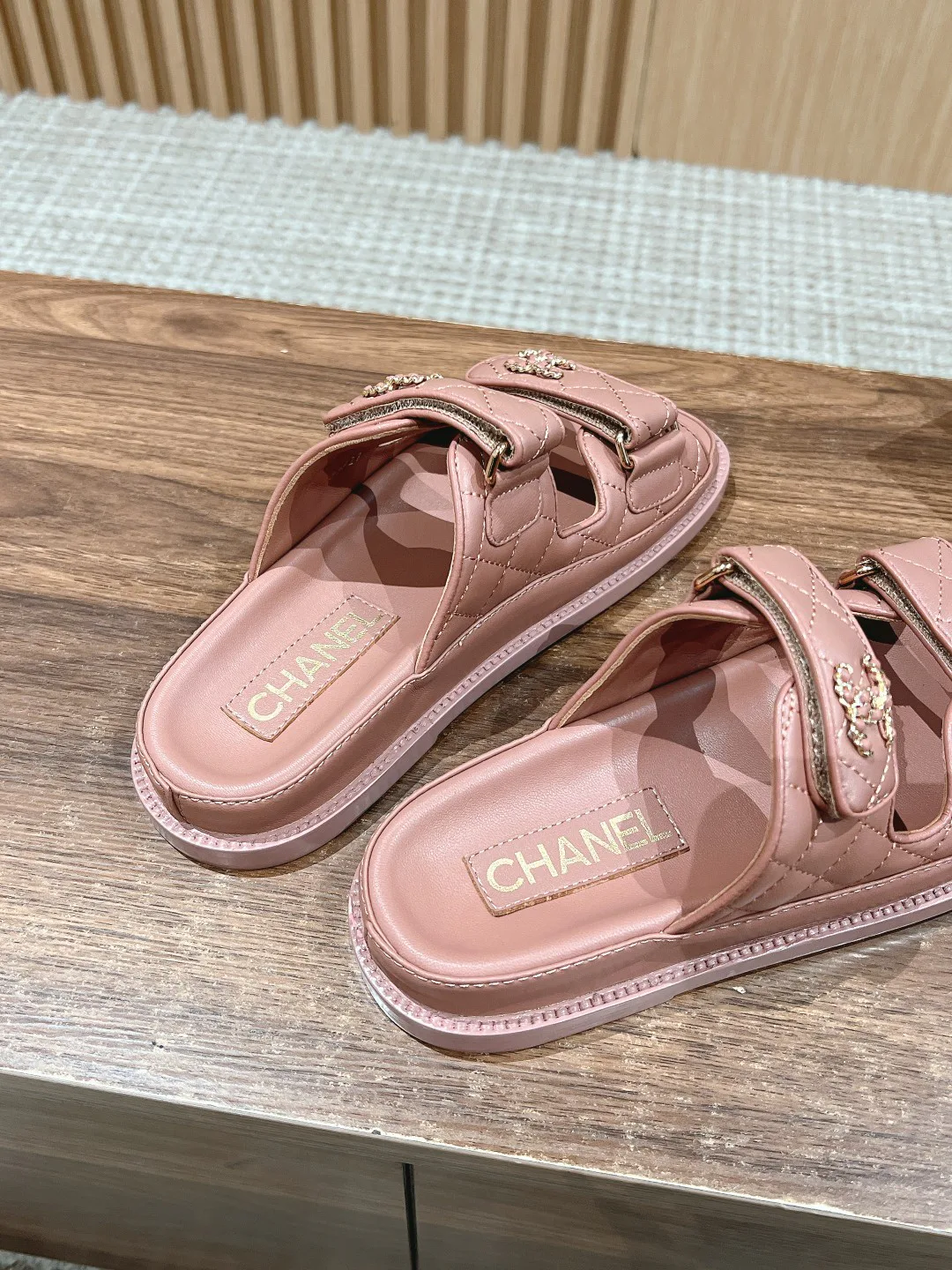 Шлепанцы Женские Chanel 33730