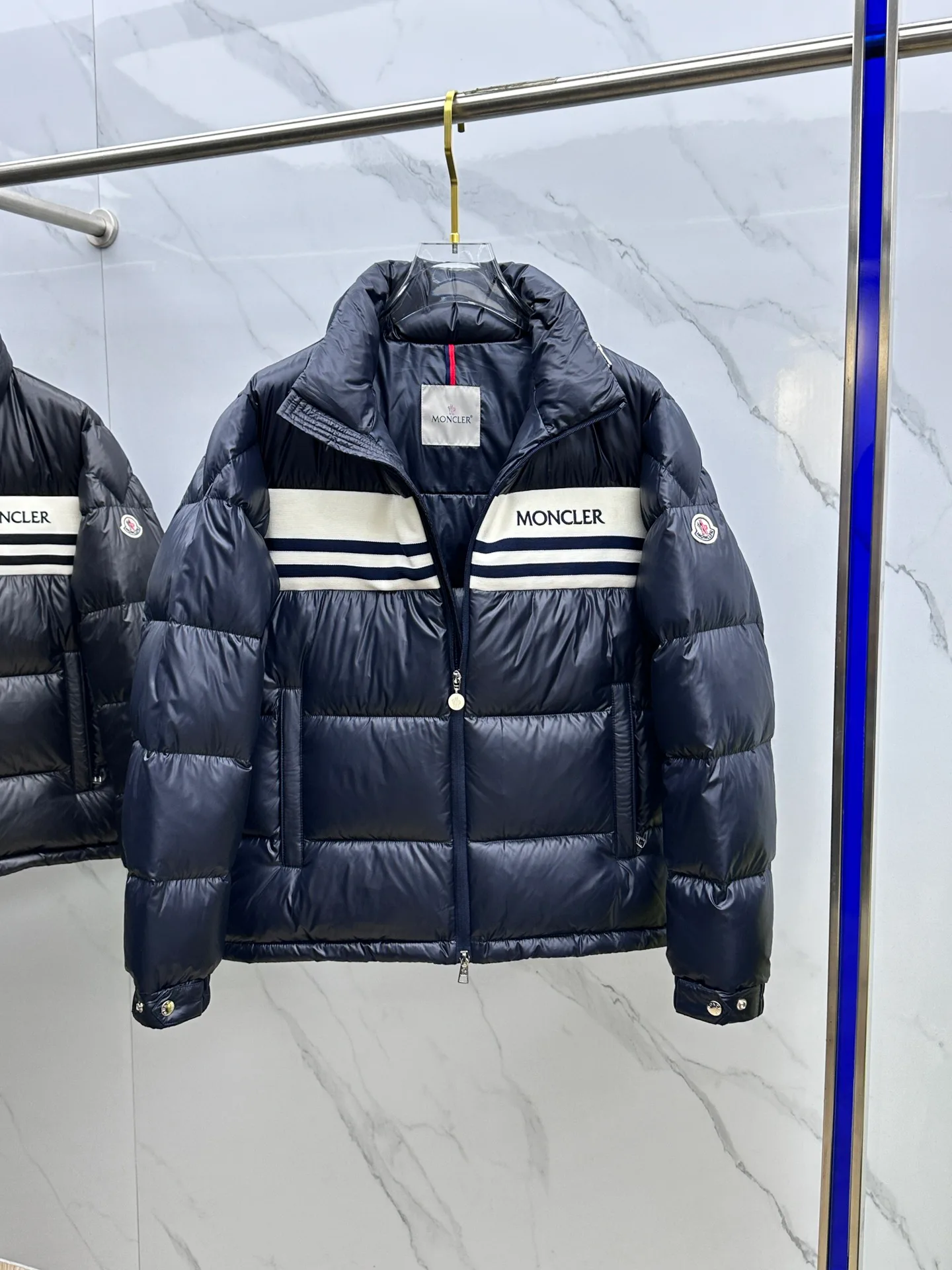 Куртки И Пуховики Мужские Moncler 2237416
