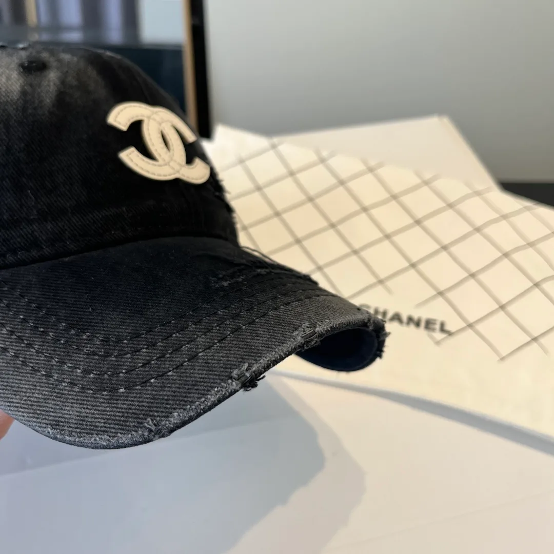 Головные Уборы Chanel 11488859