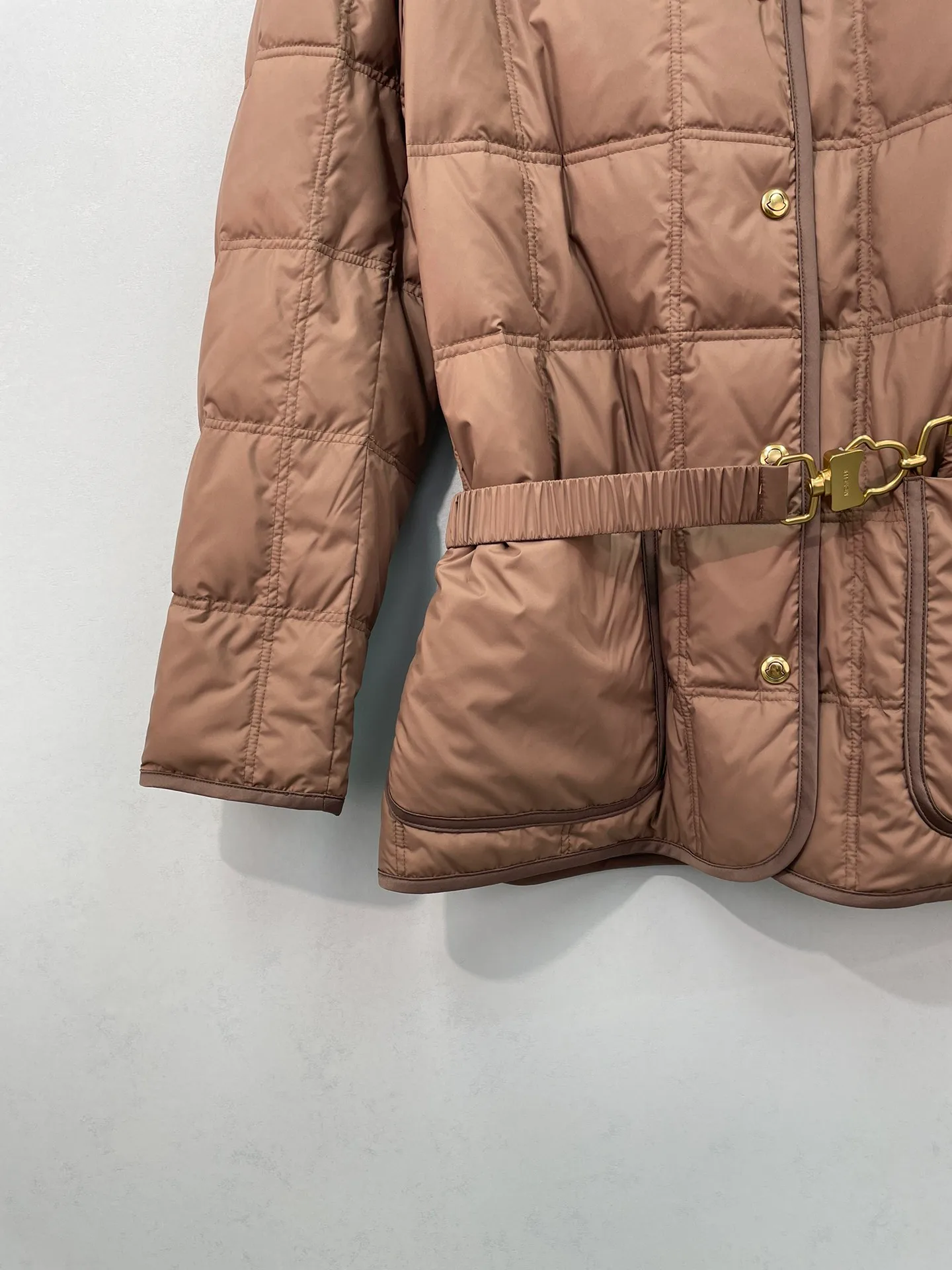 Куртки И Пуховики Женские Moncler 17913393