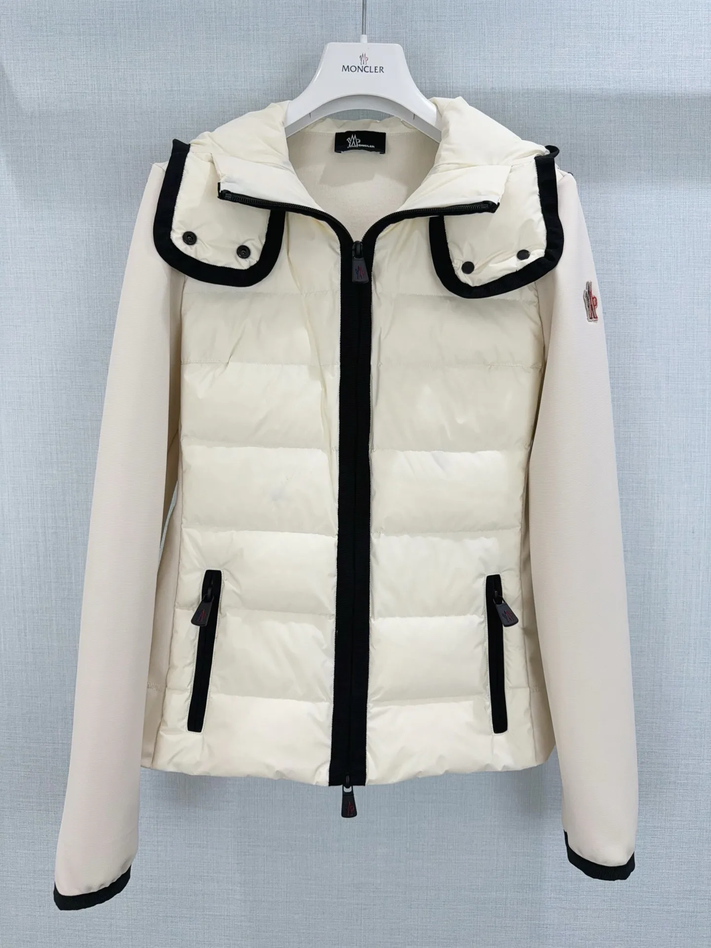 Куртки И Пуховики Женские Moncler 18474209