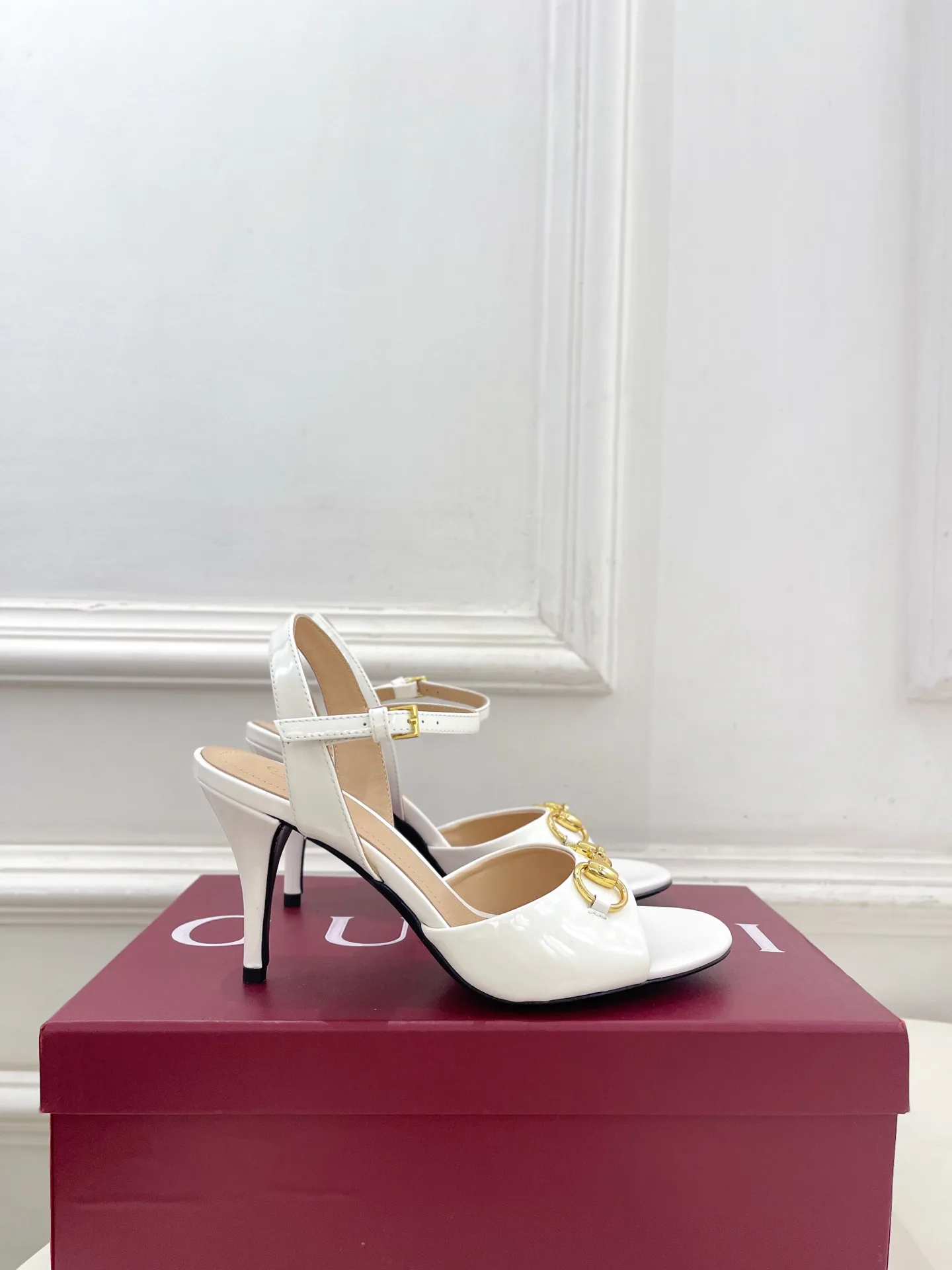 Босоножки Женские Gucci 13218186