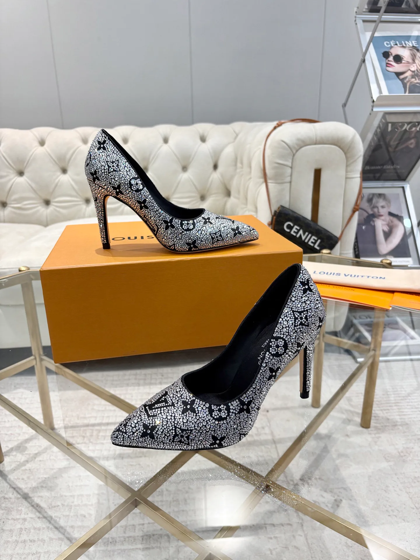 Туфли Женские Louis Vuitton 18740829