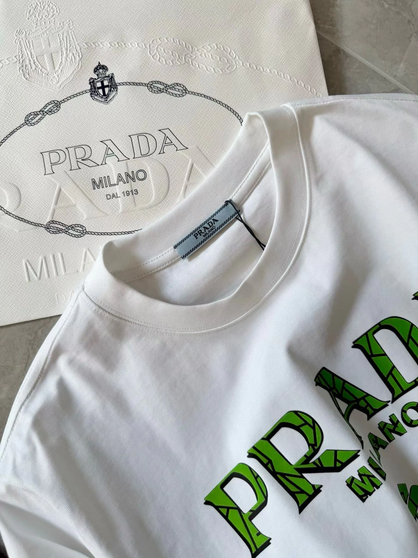 Футболки Женские Prada 5011345