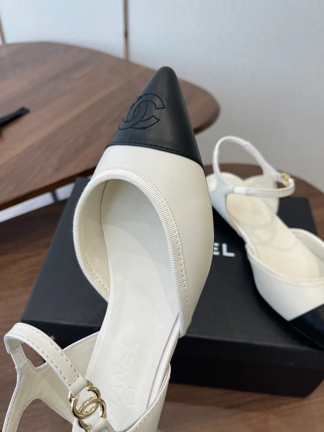 Босоножки Женские Chanel 11309647