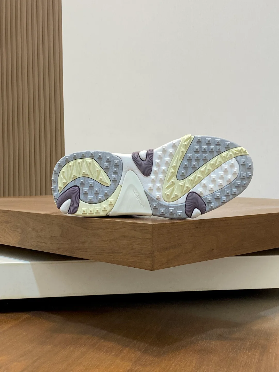 Кроссовки Мужские Off-White 13553778