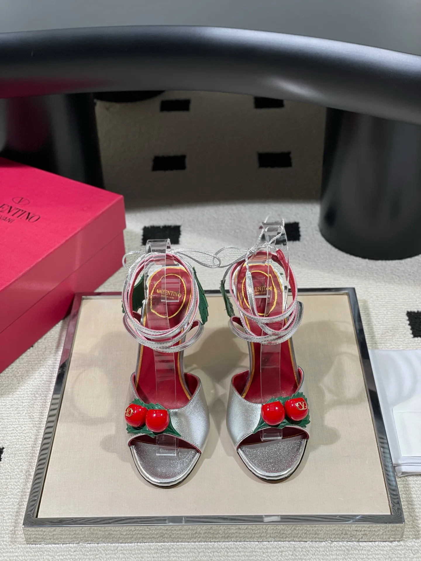 Босоножки Женские Valentino 13189672