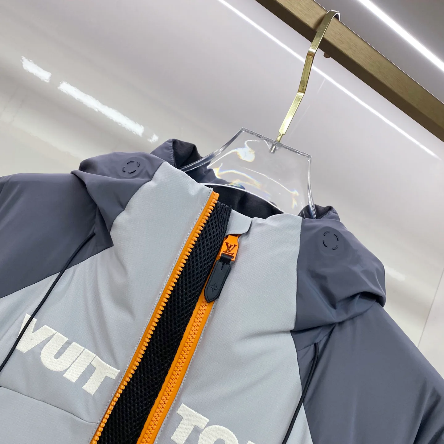 Куртки И Пуховики Мужские Louis Vuitton 1129735