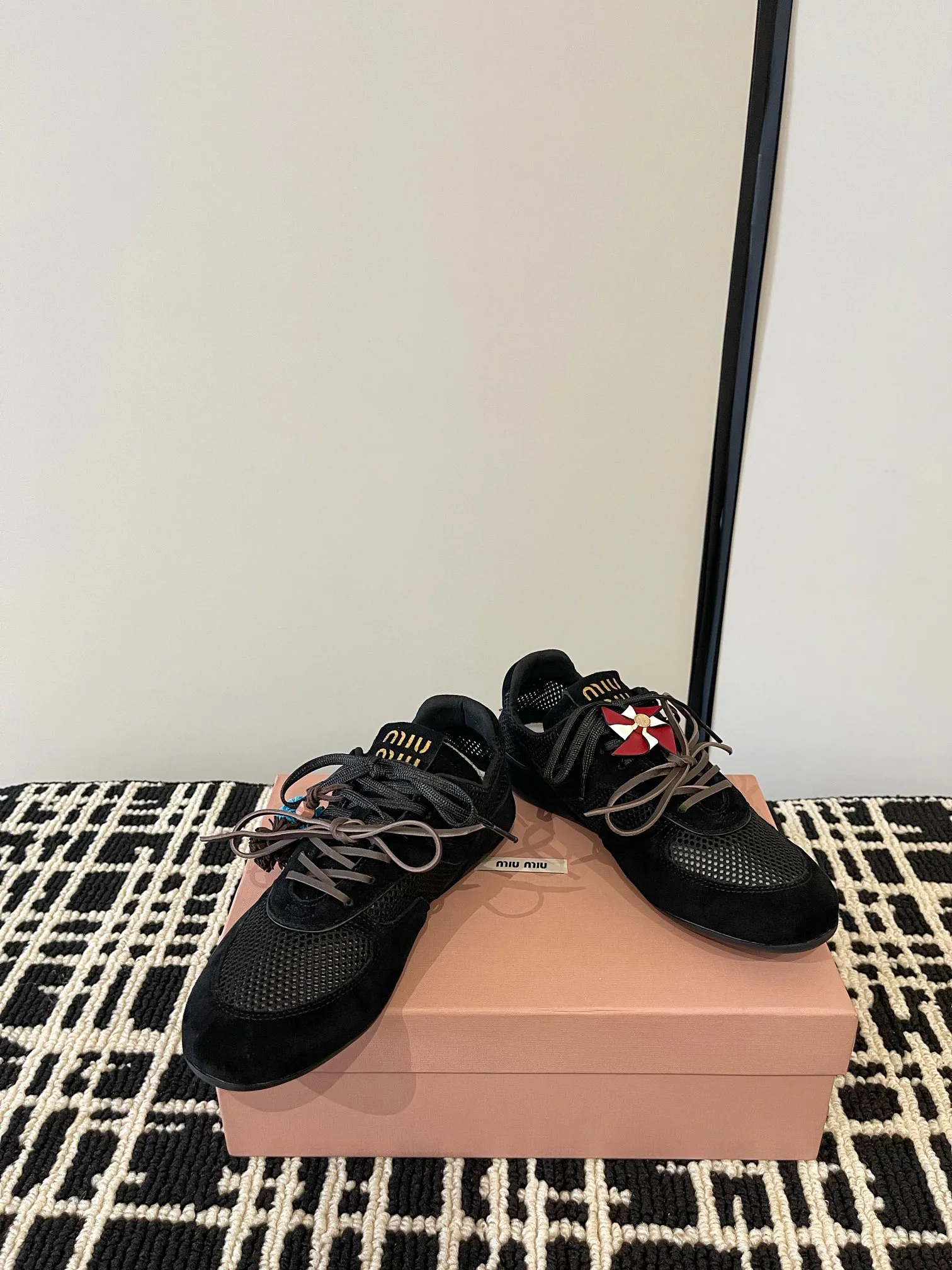 Кроссовки Женские Miu Miu 10991298