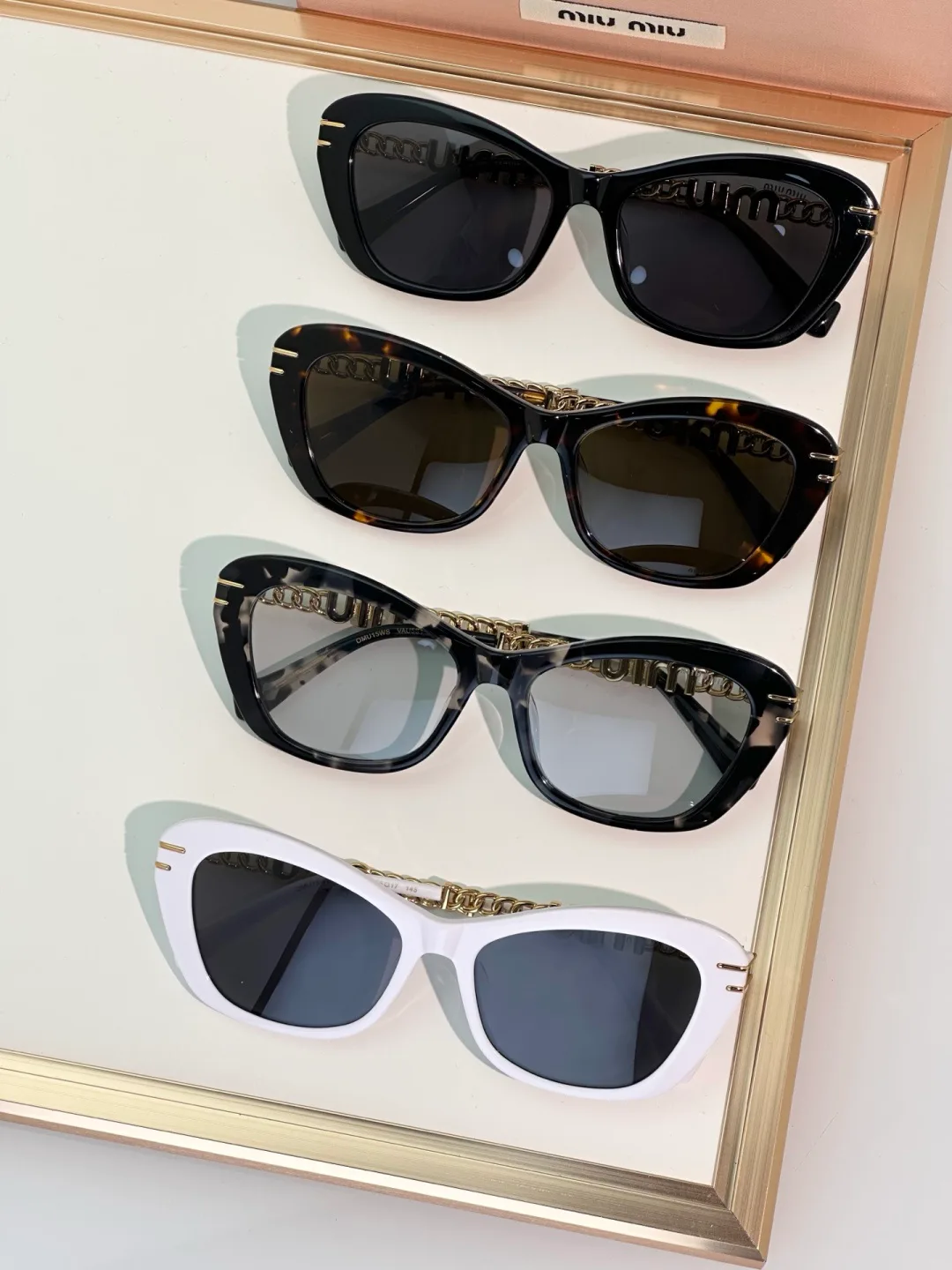 Очки Miu Miu 12959416