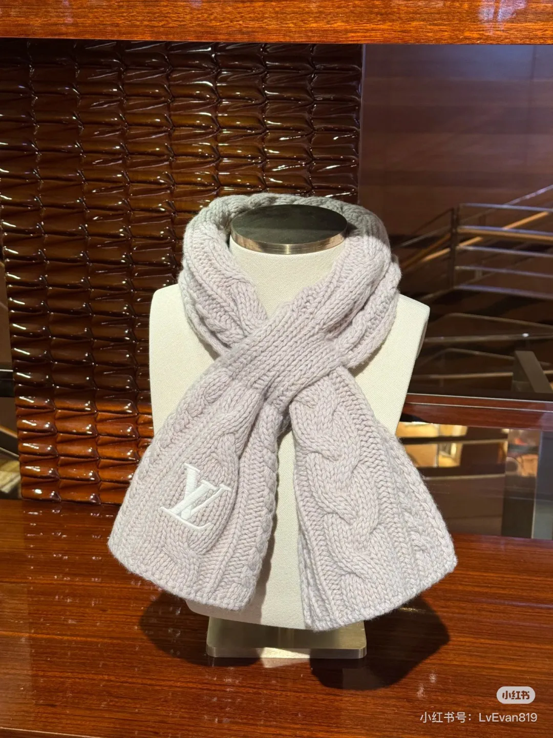 Шарфы Louis Vuitton 808635