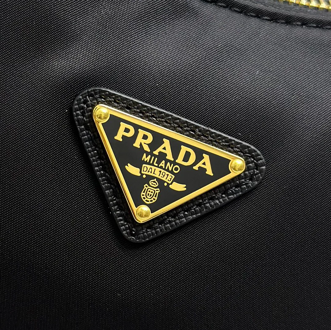 Сумки На Ремне Женские Prada 11682035
