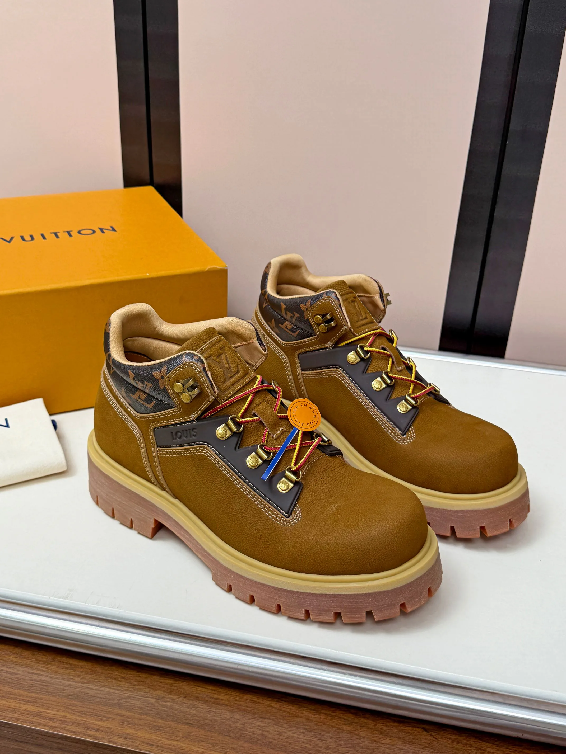 Ботинки Женские Louis Vuitton 18417473