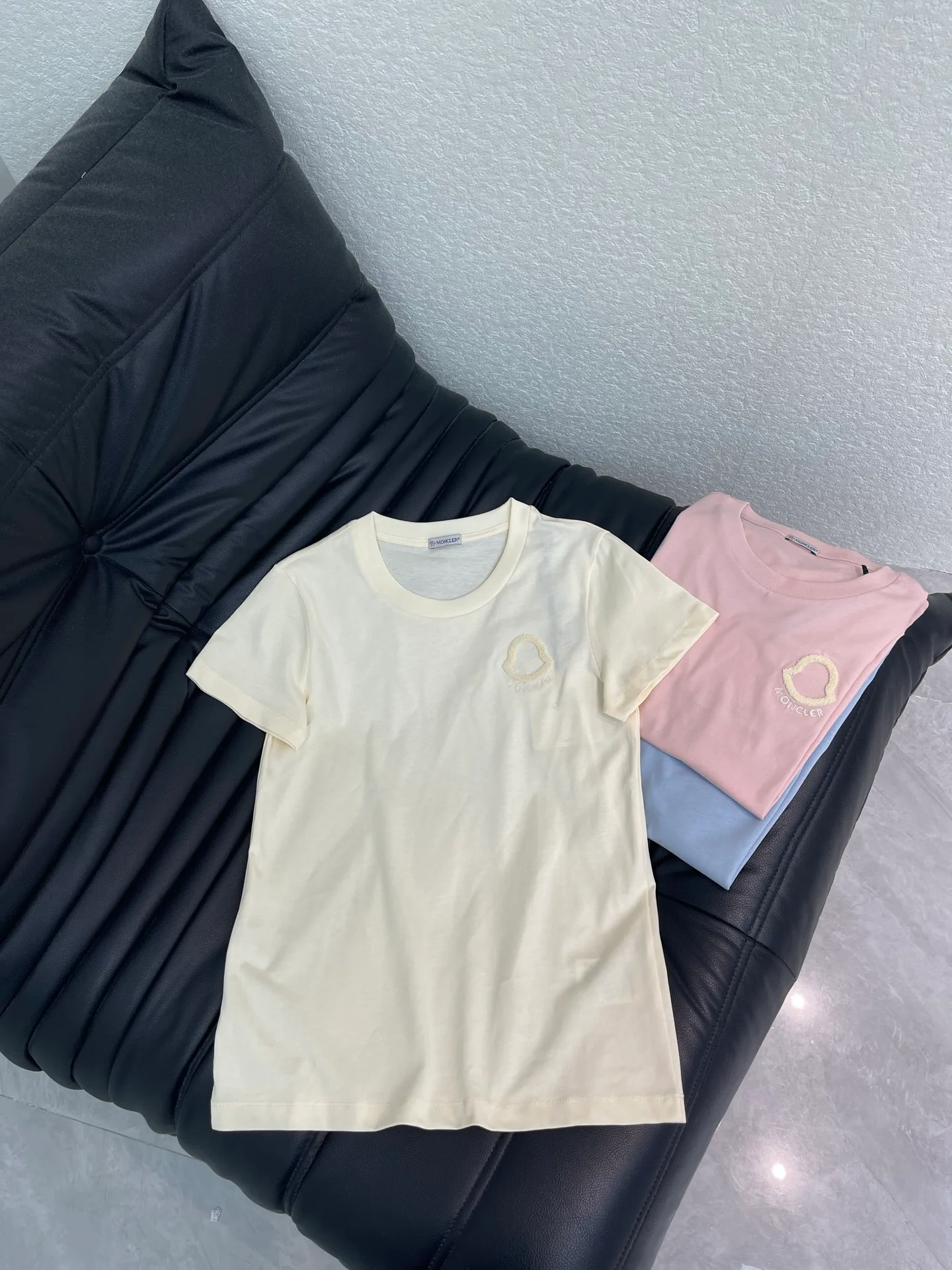 Футболки Женские Moncler 13416843