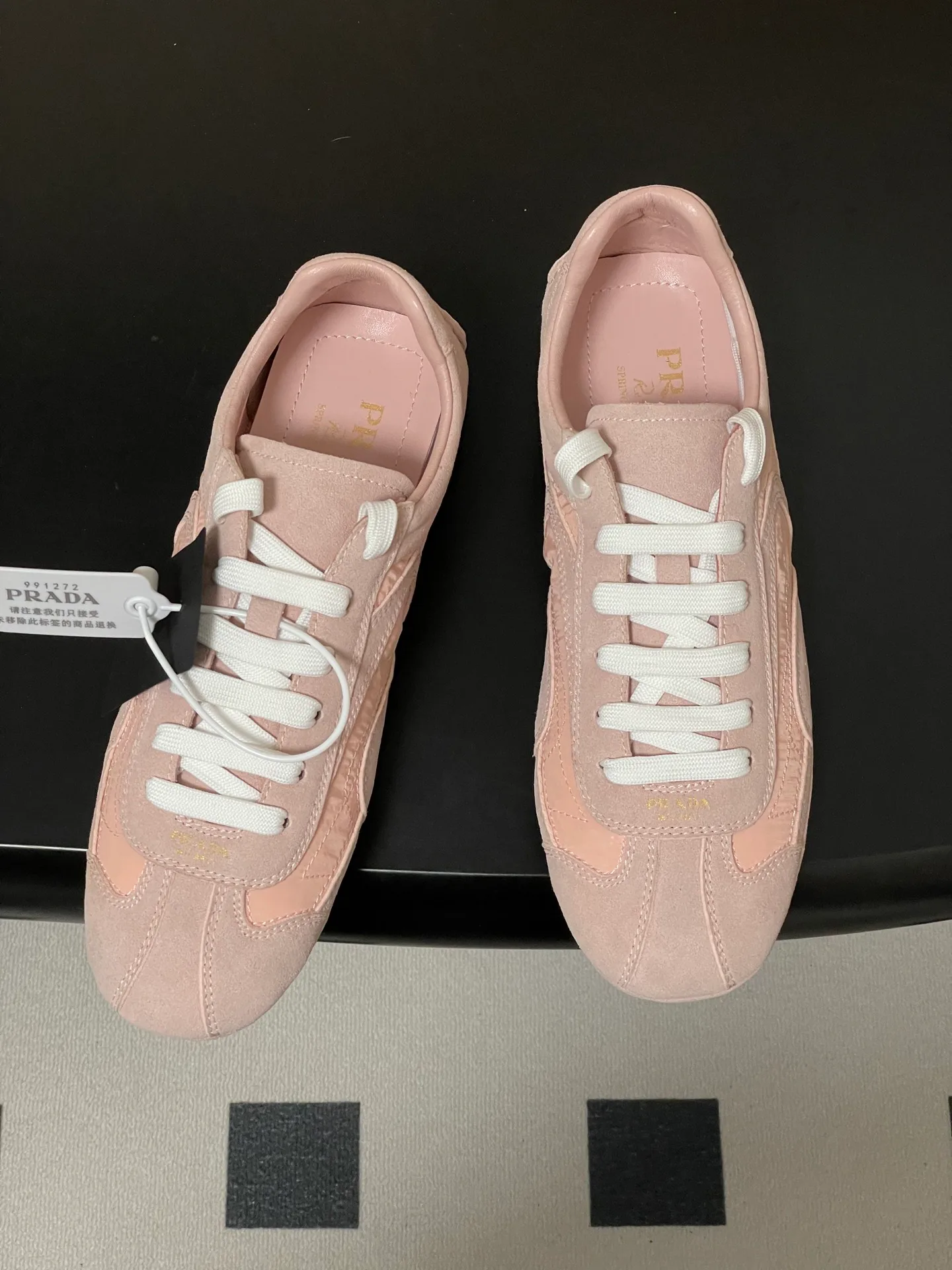 Кроссовки Женские Prada 12810929