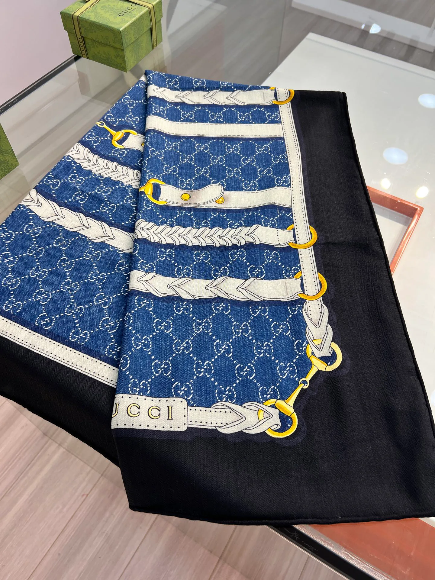 Шарфы Gucci 401709