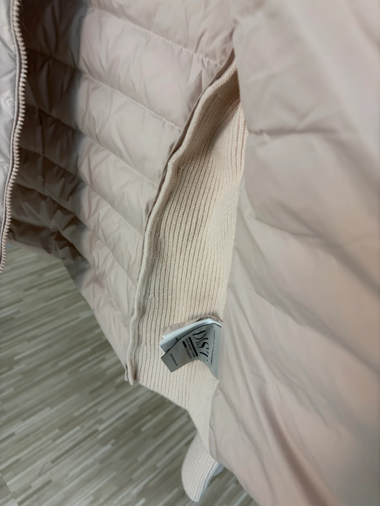 Куртки И Пуховики Женские Moncler 18600015