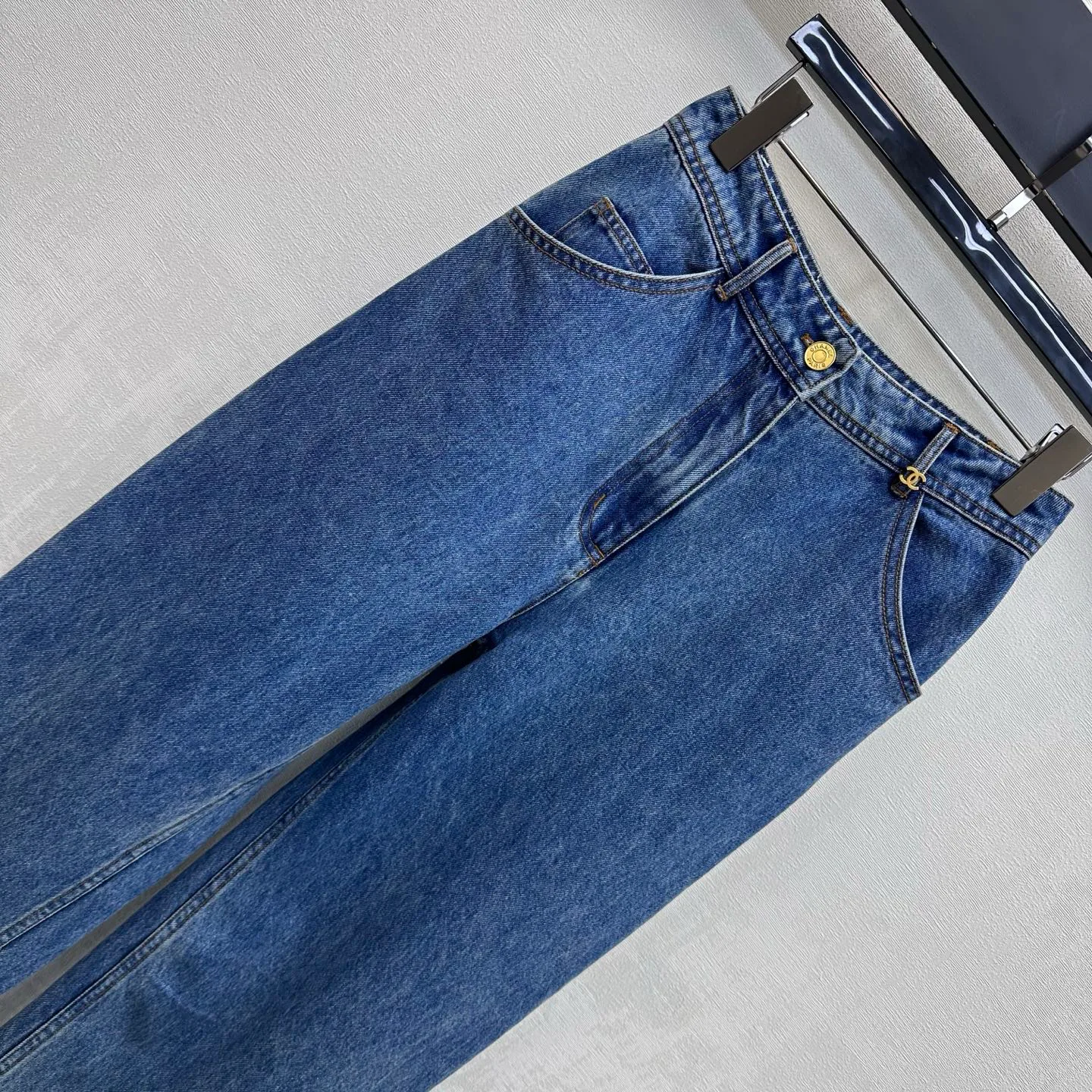 Джинсы Женские Chanel 17368253