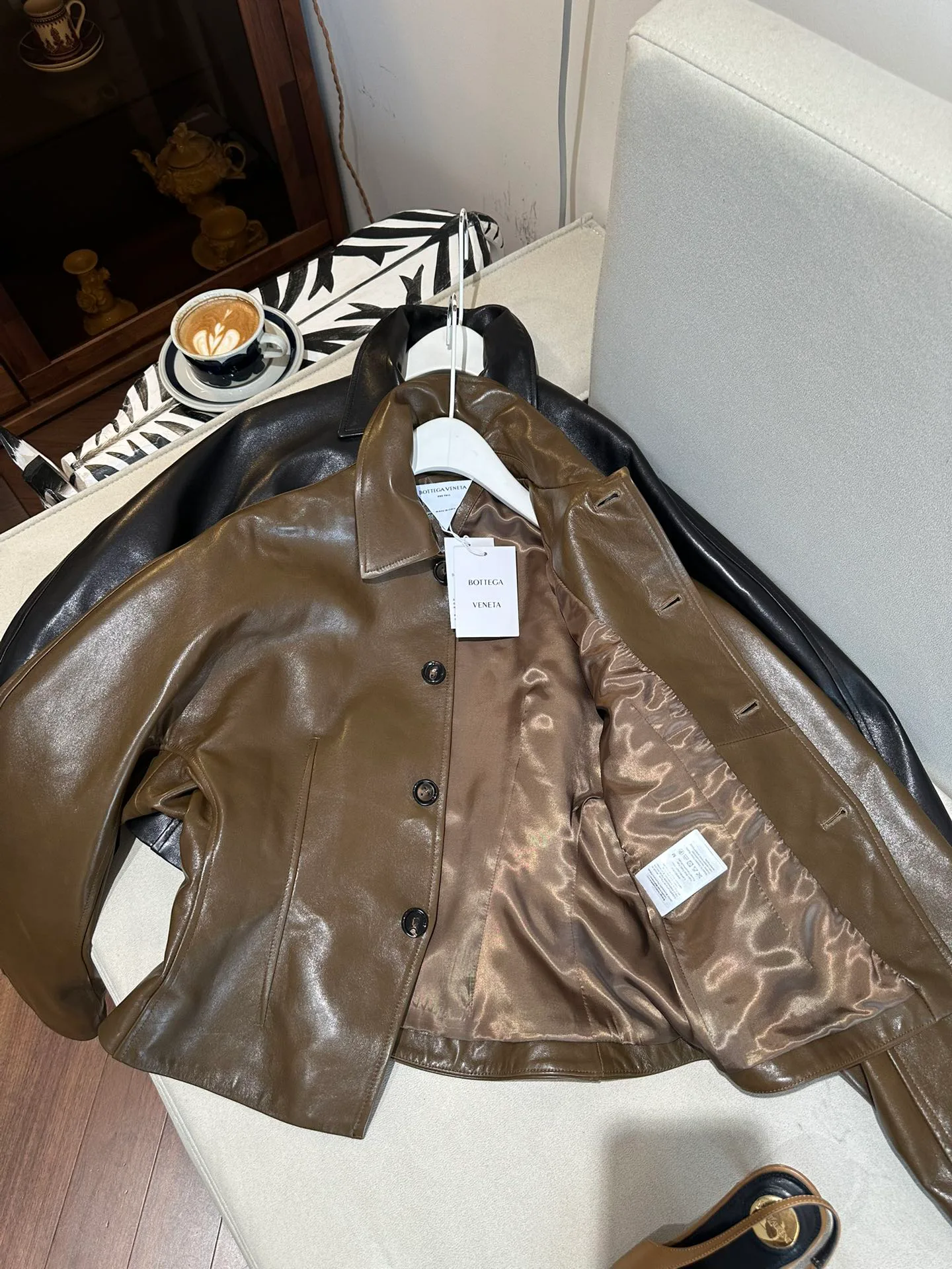 Кожаные Куртки И Дублёнки Женские Bottega Veneta 3078207