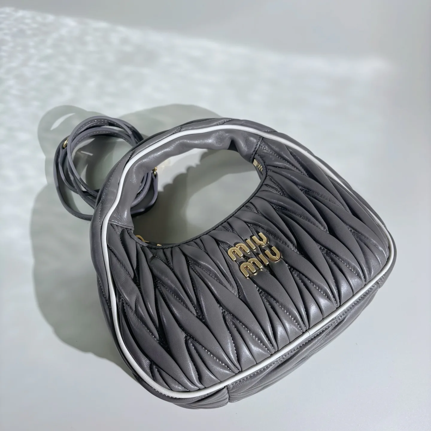 Классические Сумки Женские Miu Miu 12675945