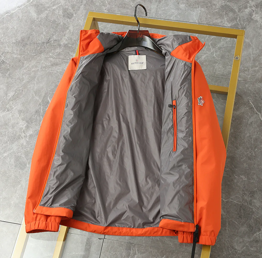 Куртки И Пуховики Мужские Moncler 11602515