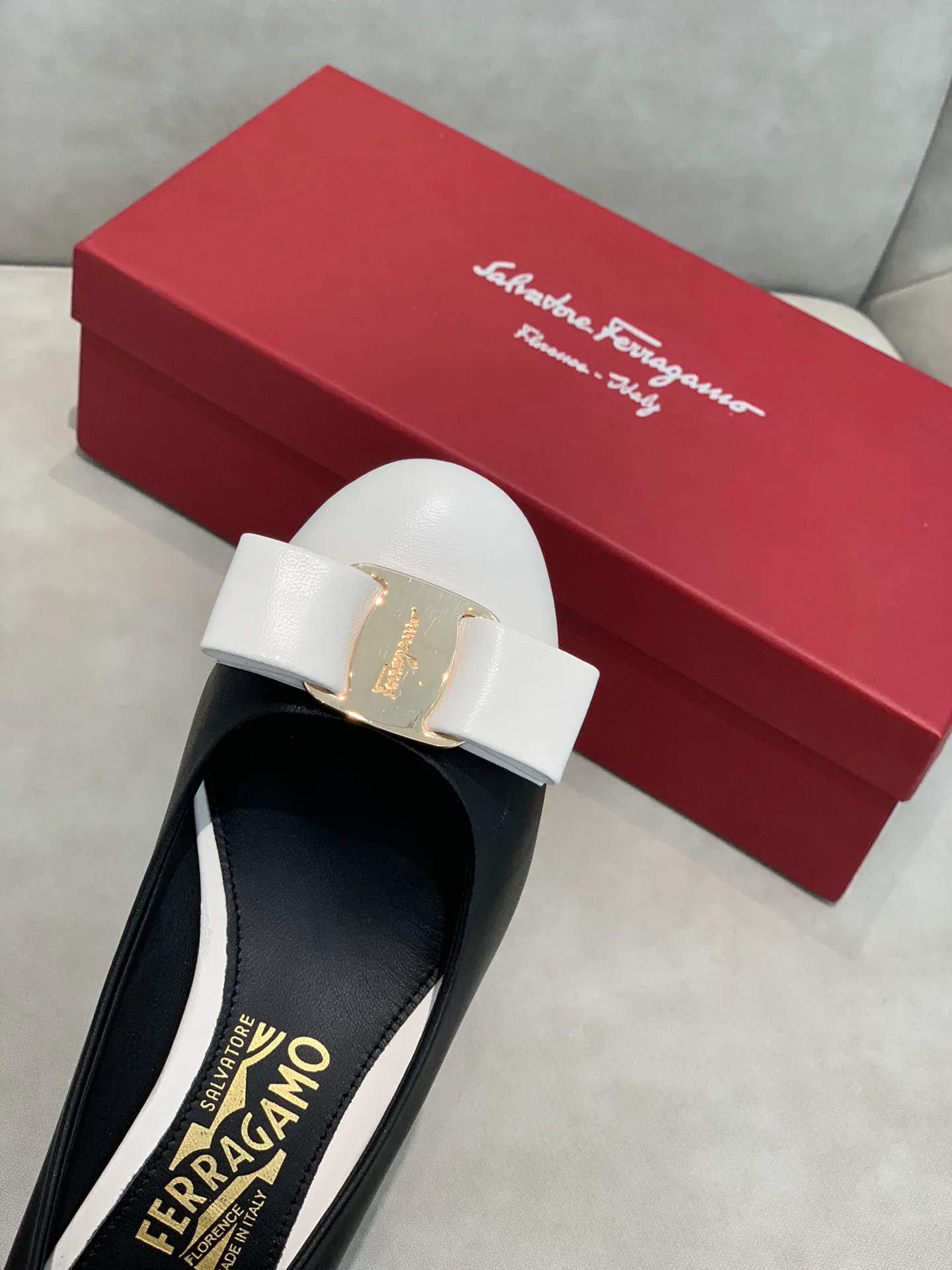 Туфли Женские Salvatore Ferragamo 11675497