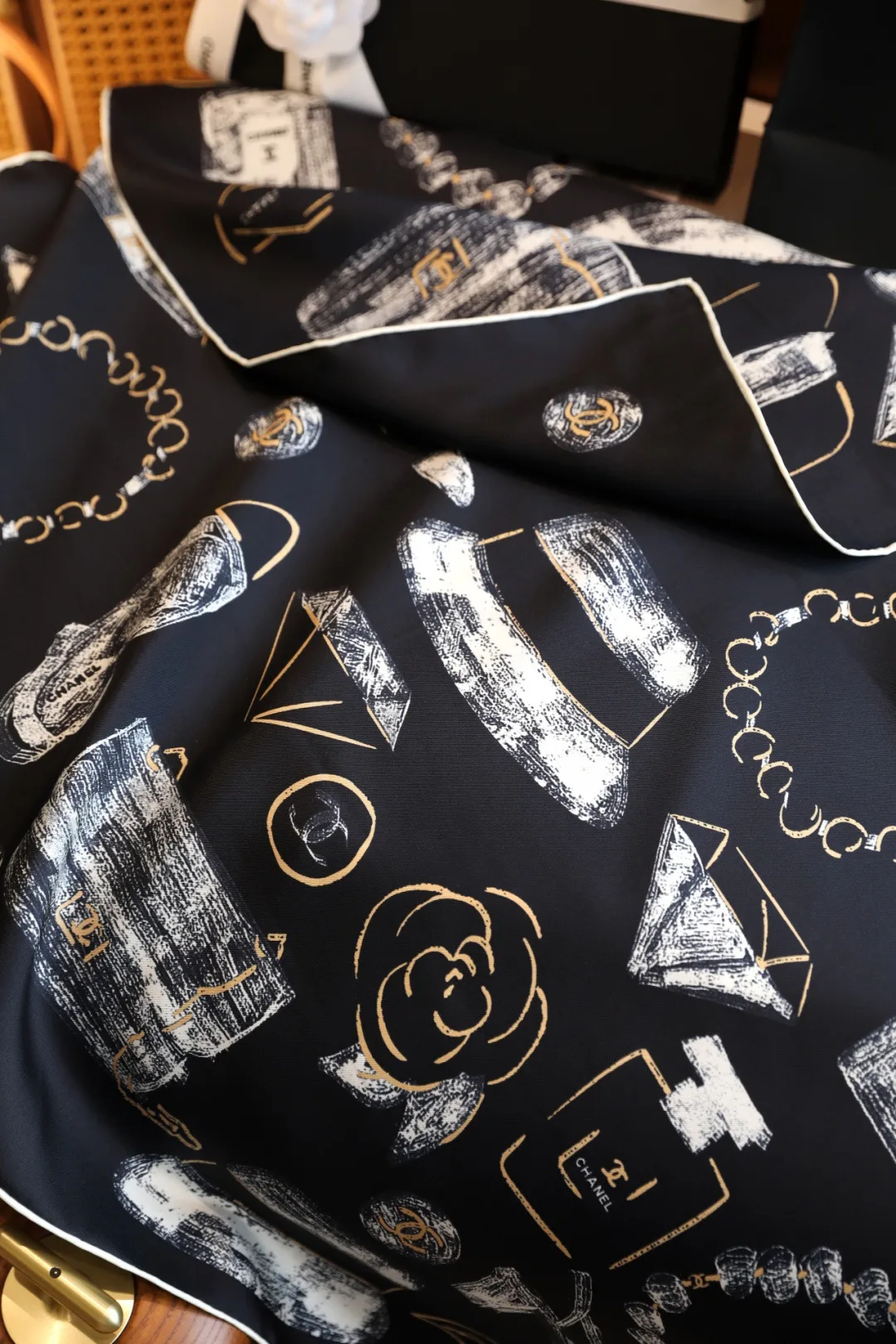 Платки Chanel 13980590