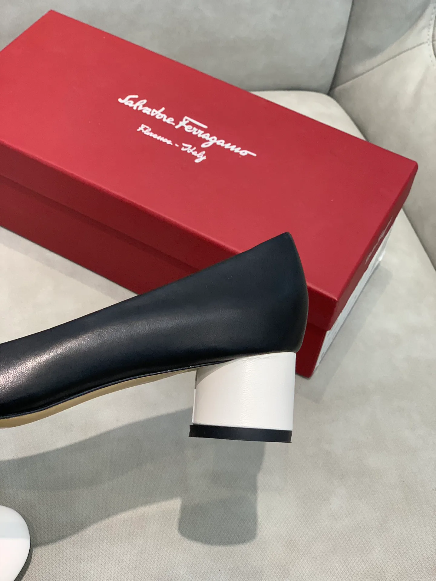 Туфли Женские Salvatore Ferragamo 11675497