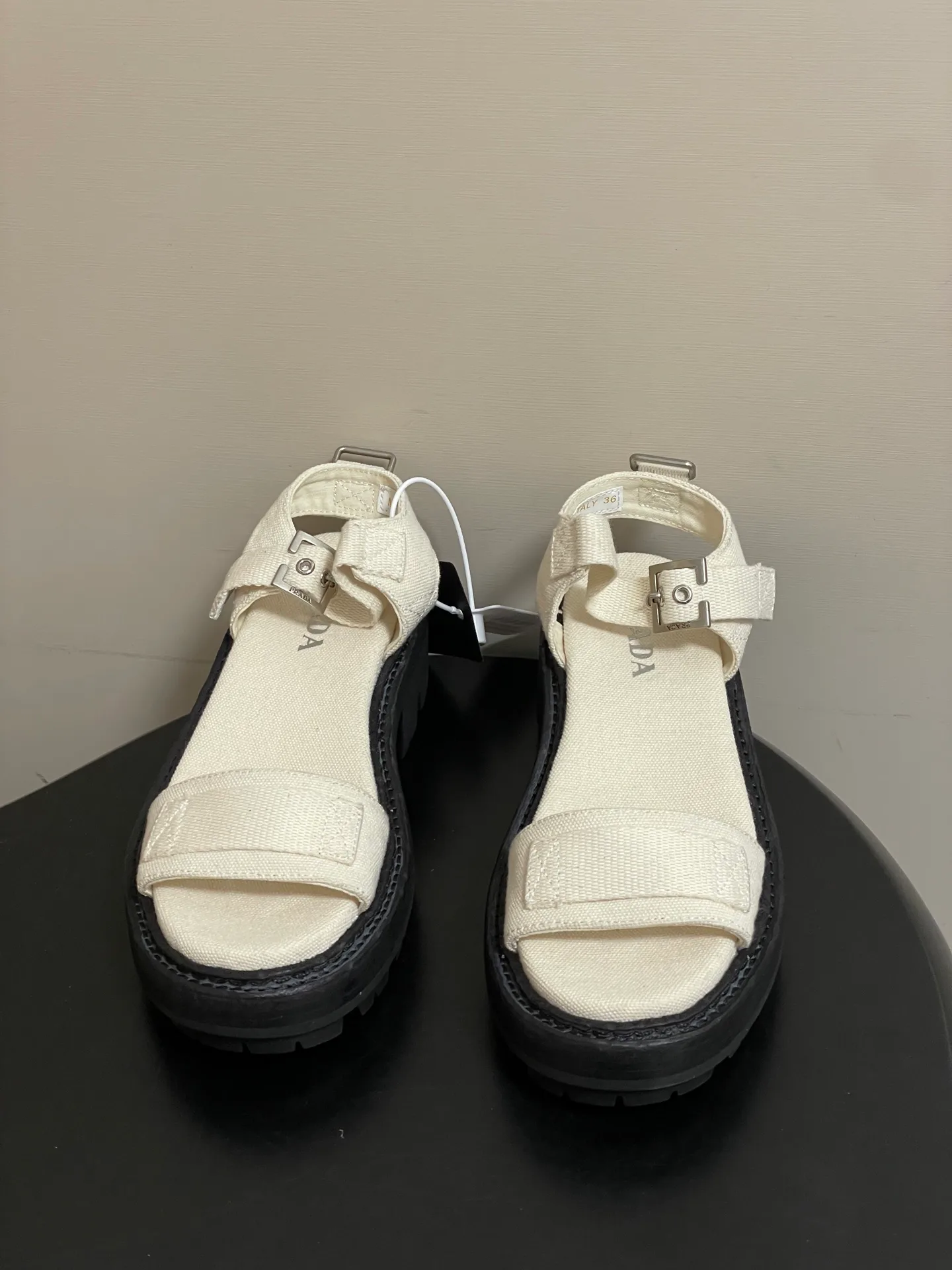 Босоножки Женские Prada 10993975