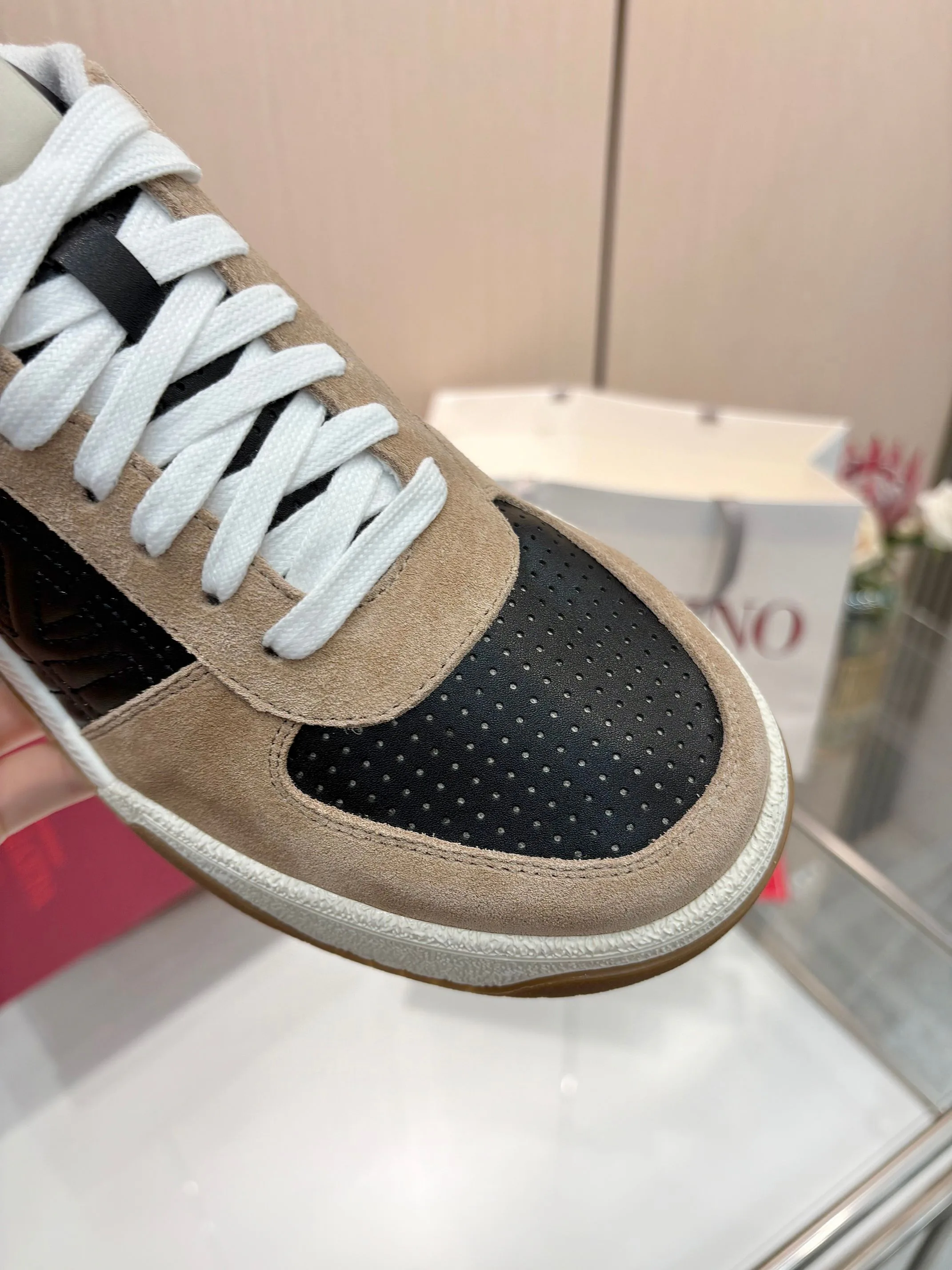 Кроссовки Женские Valentino 11633018