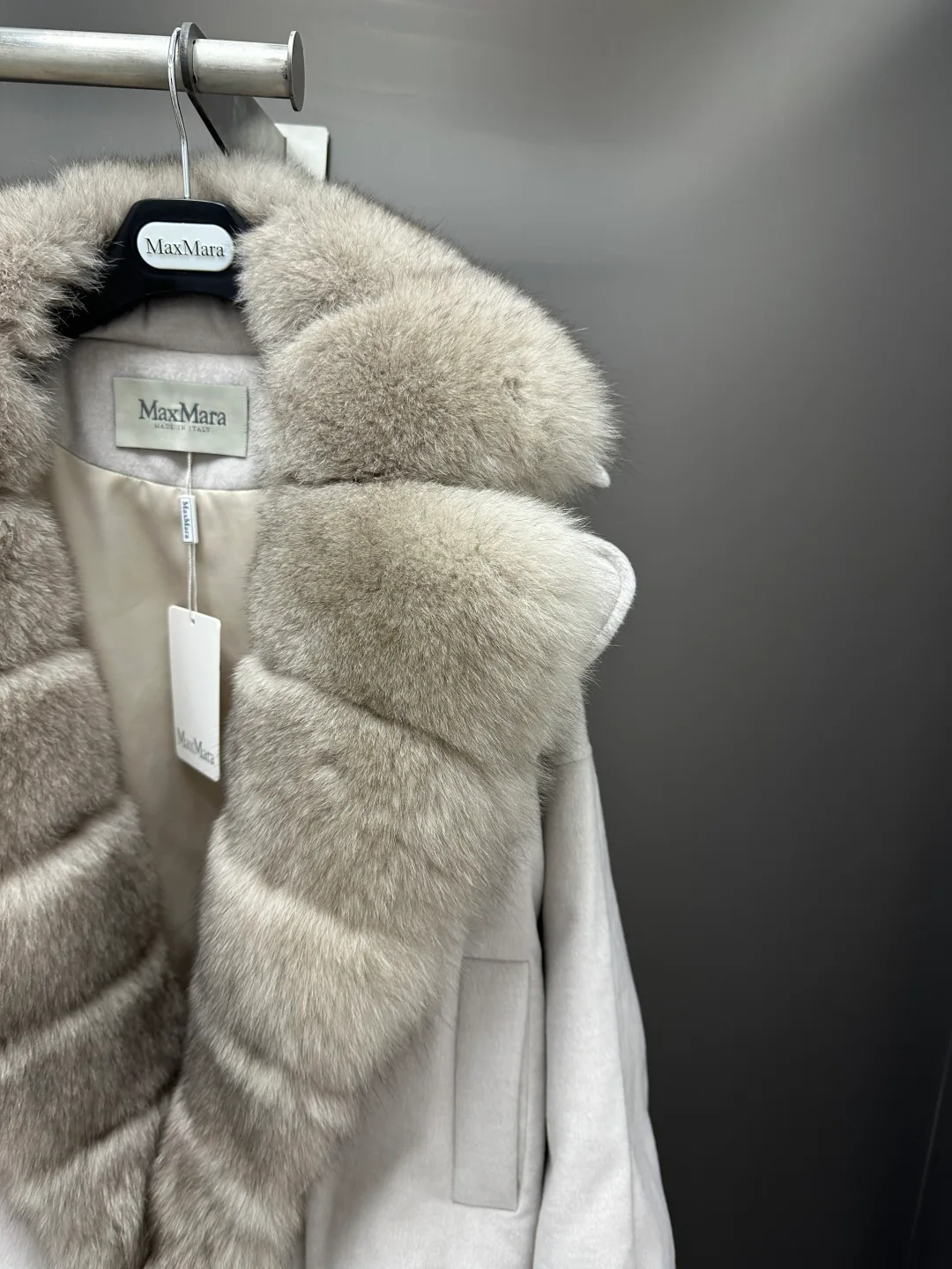Куртки И Пуховики Женские Max Mara 18226693
