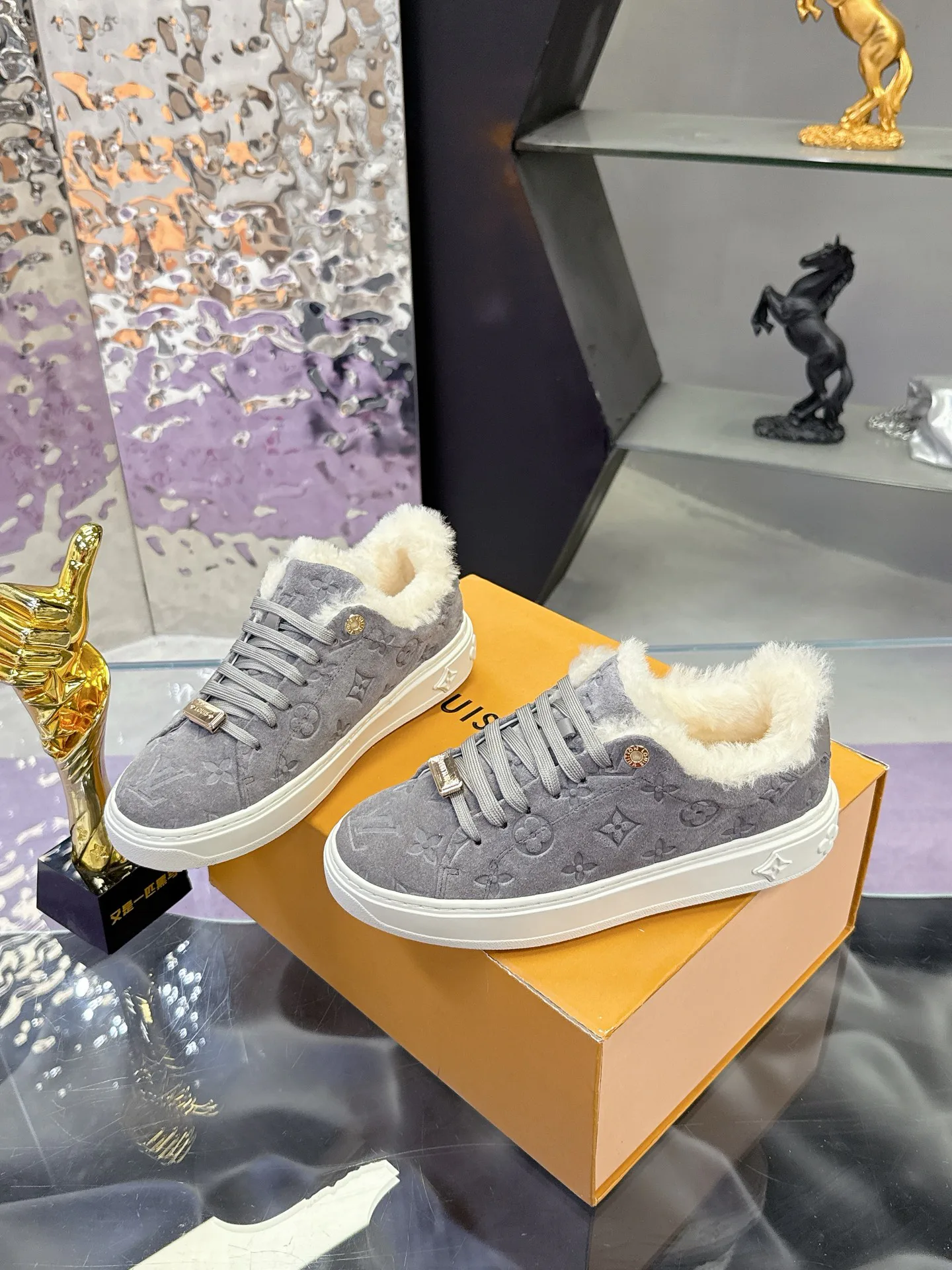 Кроссовки Мужские Louis Vuitton 249003