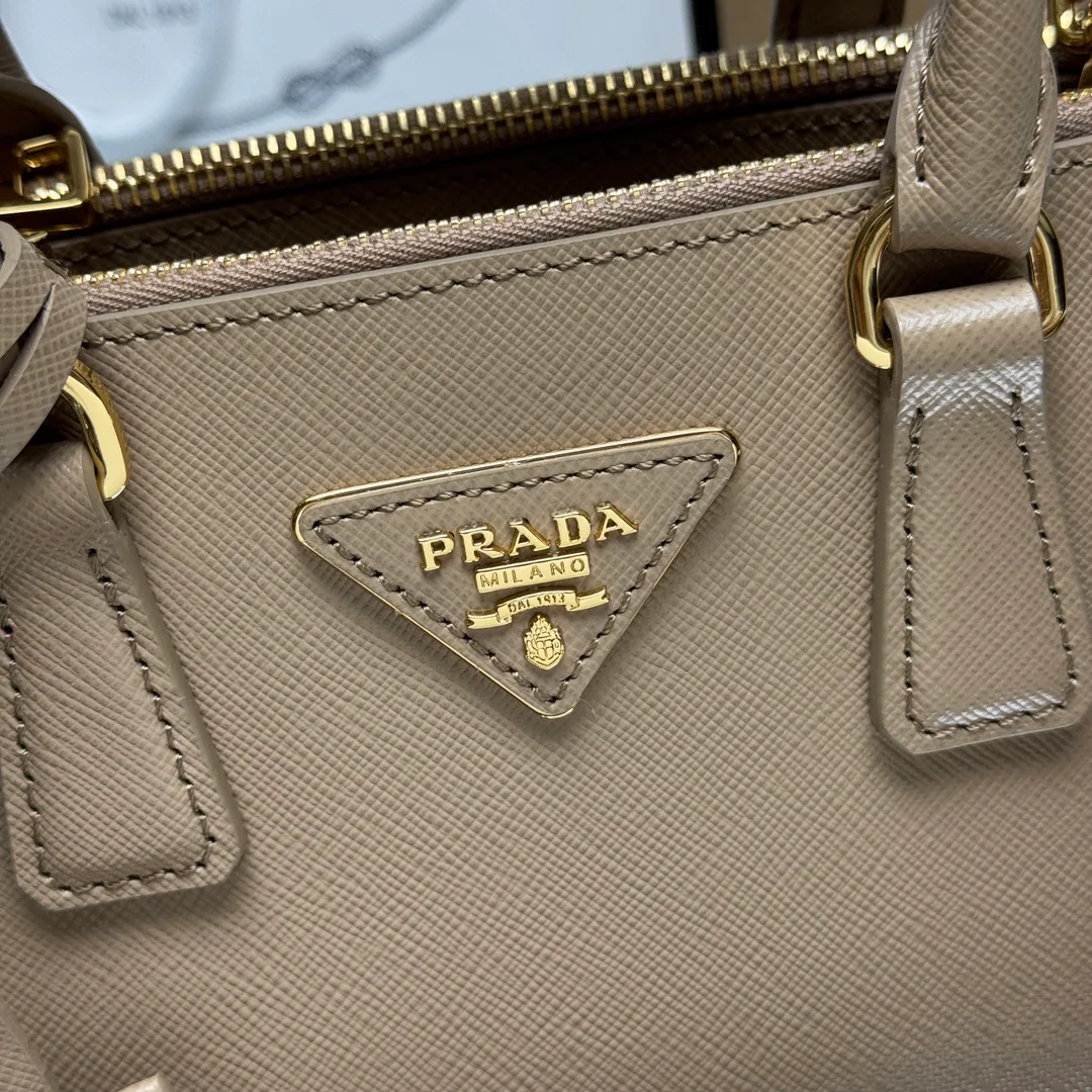 Классические Сумки Женские Prada 1763160
