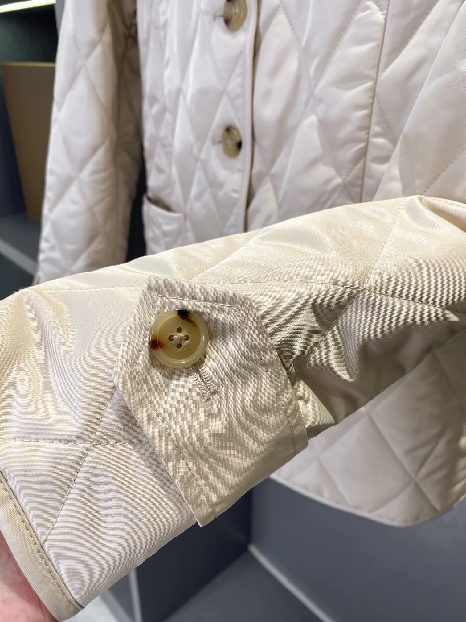 Куртки И Пуховики Женские Burberry 18903184
