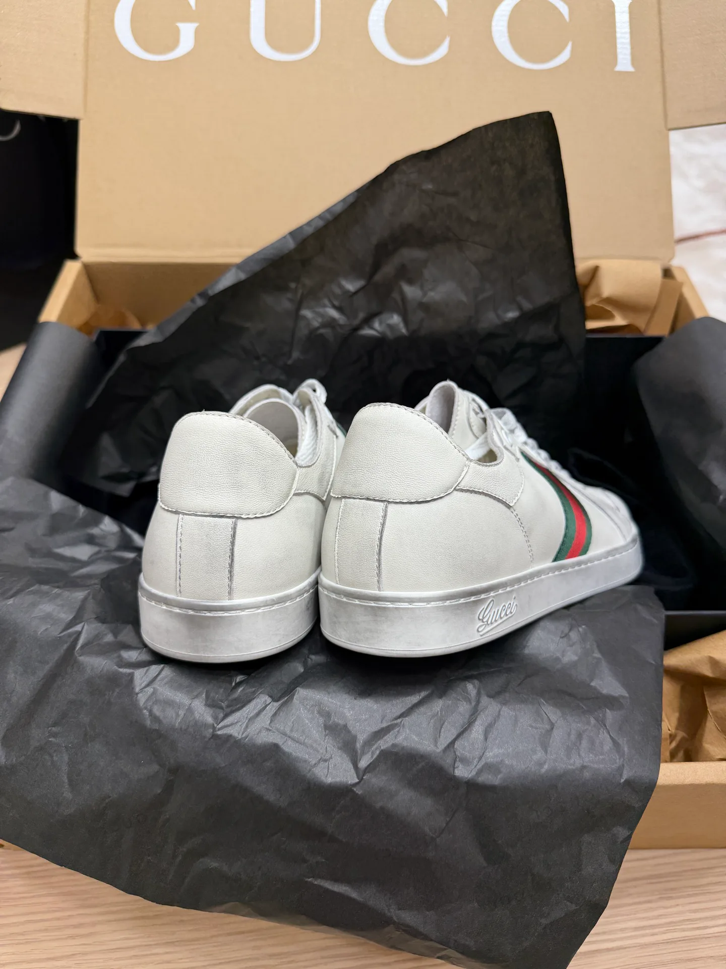 Кроссовки Женские Gucci 18995151
