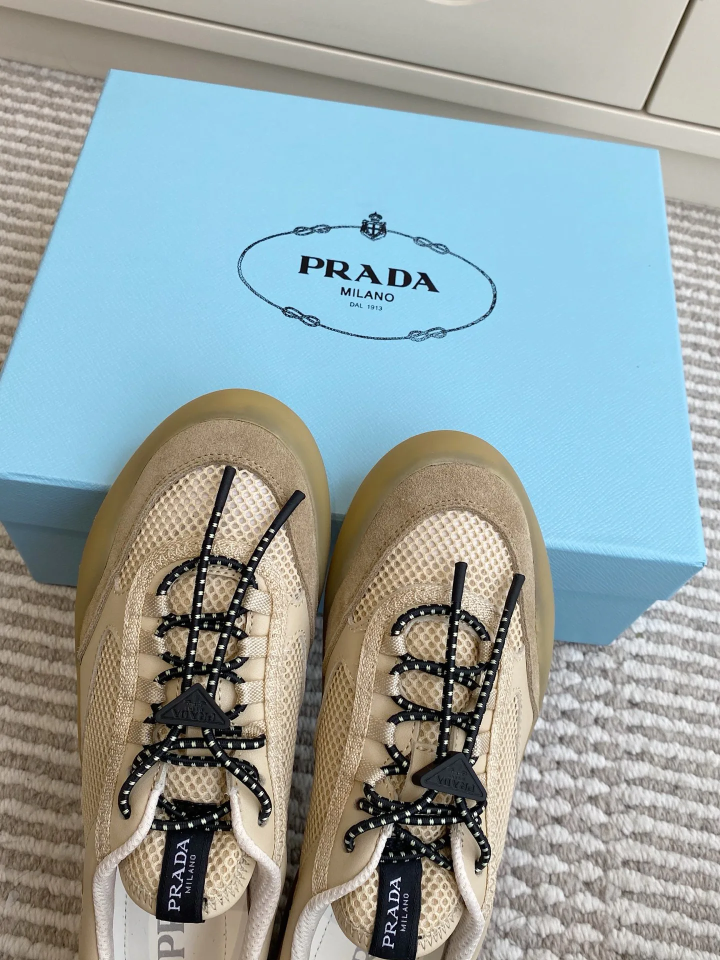Кроссовки Женские Prada 13239495