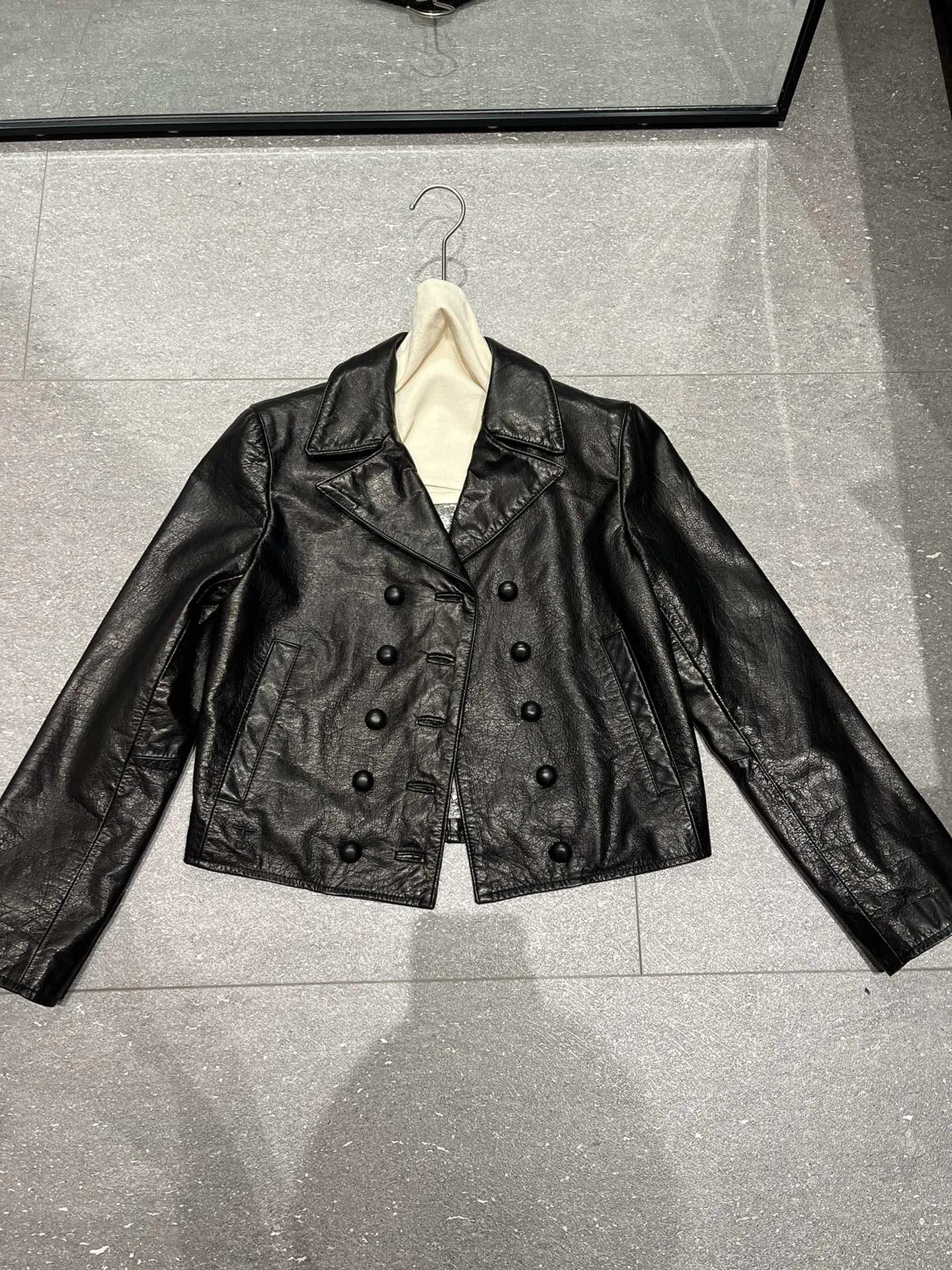 Кожаные Куртки И Дублёнки Женские Christian Dior 10088591