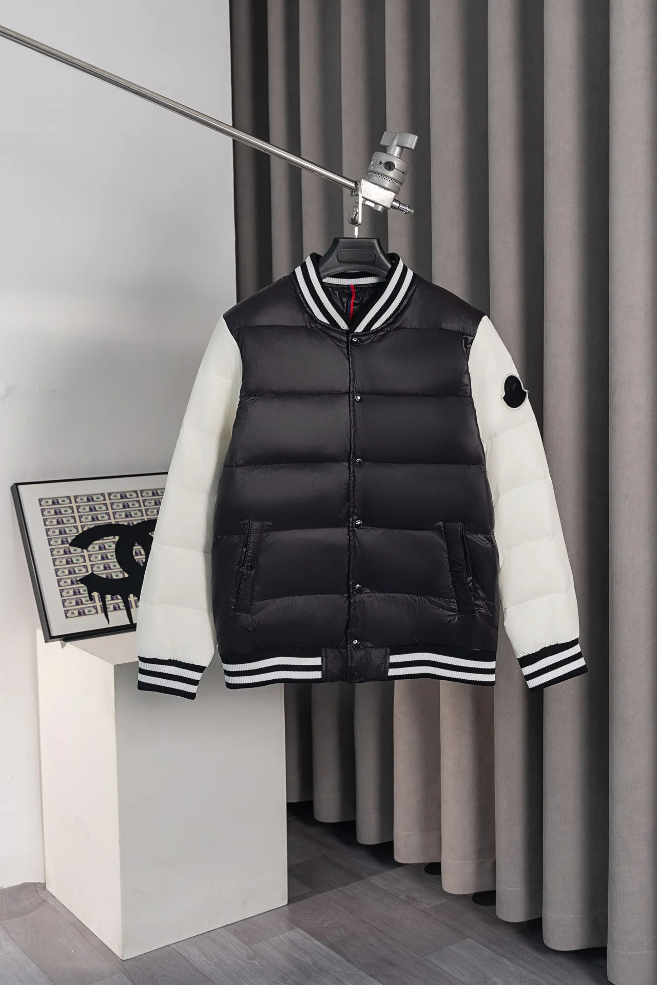 Куртки И Пуховики Женские Moncler 6378584