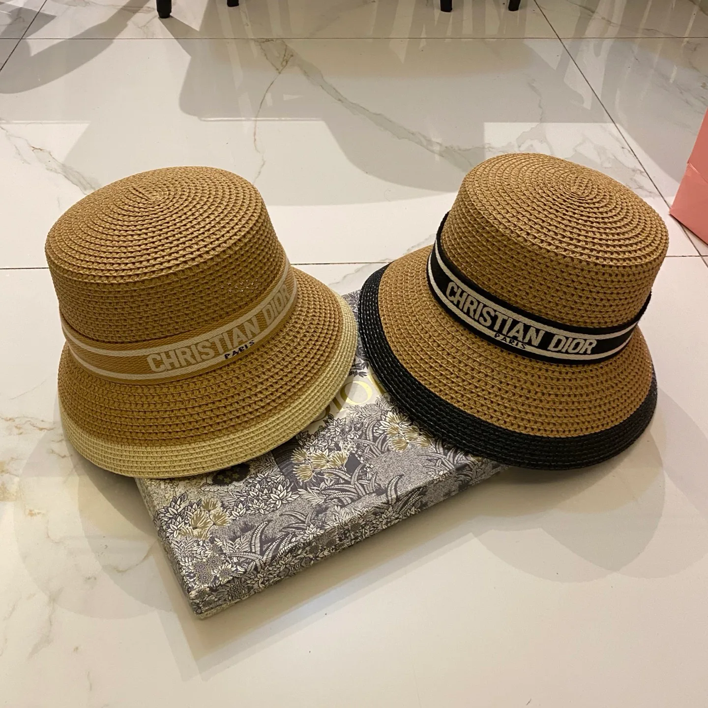 Головные Уборы Christian Dior 17498277