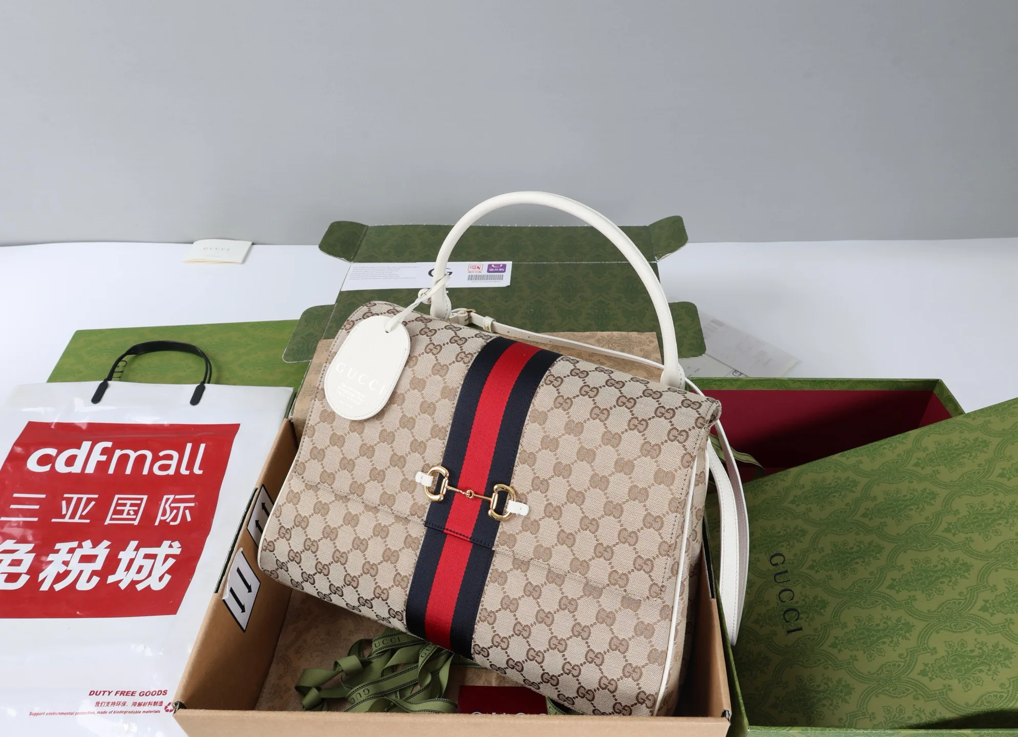Классические Сумки Женские Gucci 18250578