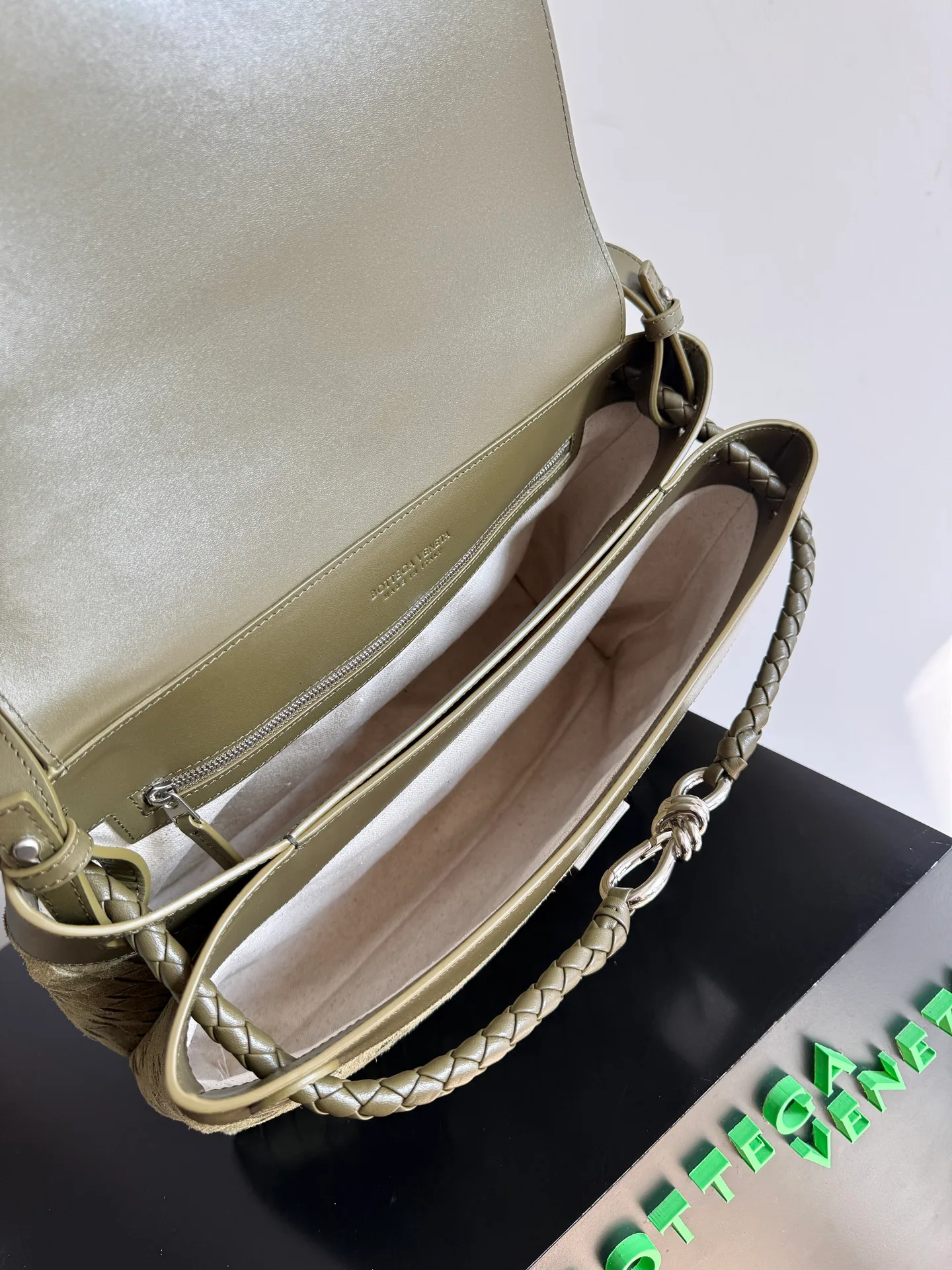 Сумки На Ремне Женские Bottega Veneta 2594402